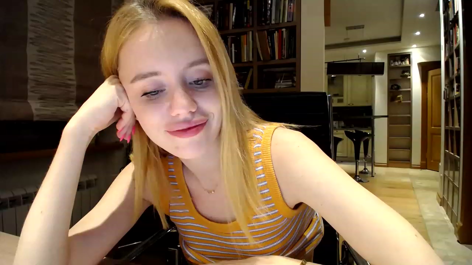 Gallery image thumbnail from Alena29's myfreecams stream on, 02/04/2023, 18:16 image 13 of 20