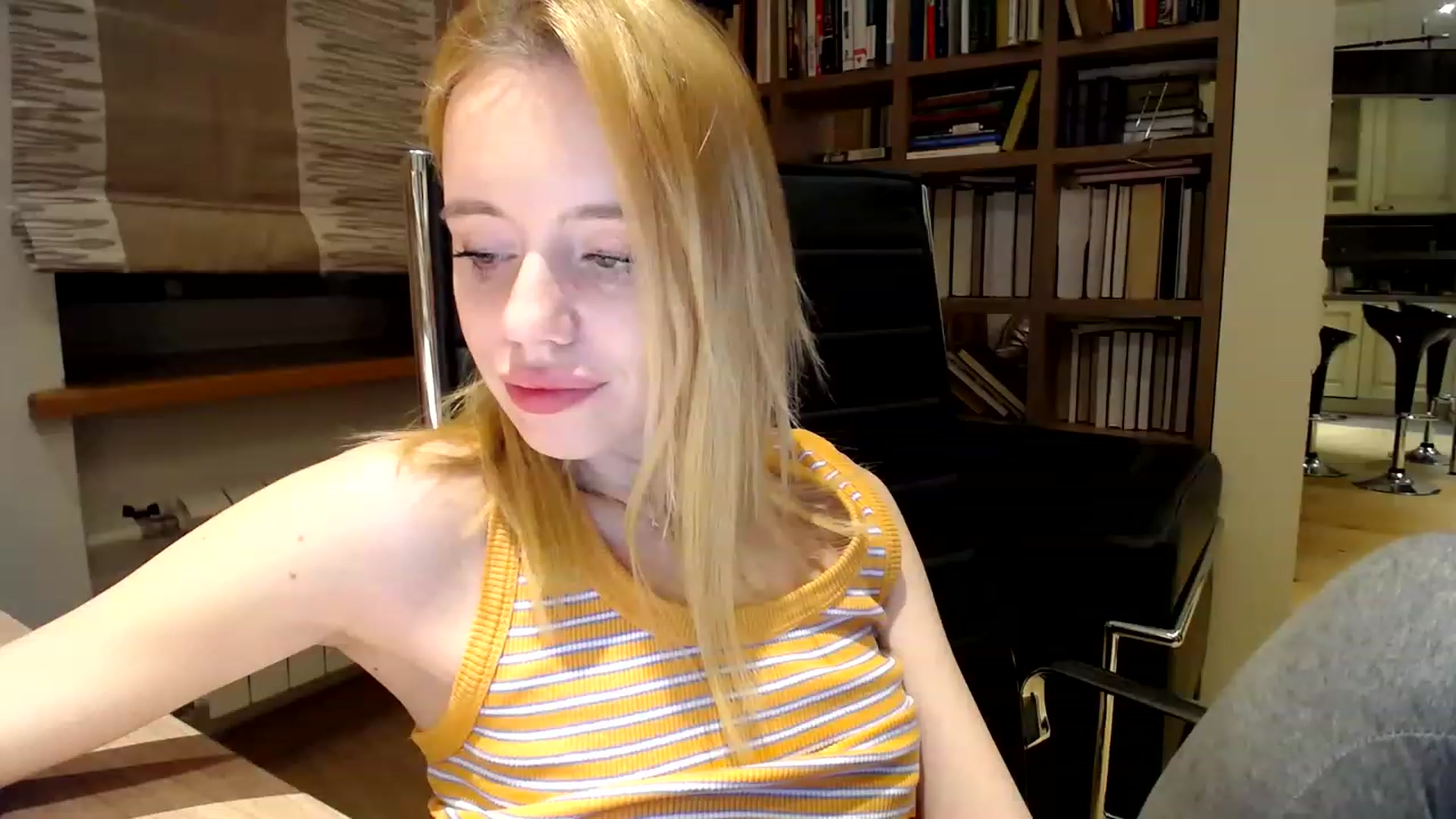 Gallery image thumbnail from Alena29's myfreecams stream on, 02/04/2023, 18:16 image 14 of 20