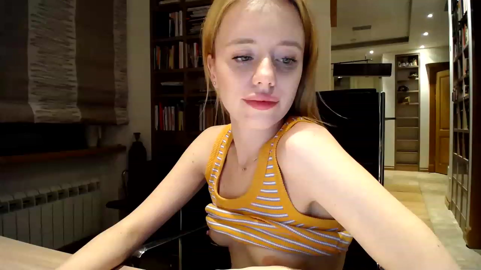 Gallery image thumbnail from Alena29's myfreecams stream on, 02/04/2023, 18:16 image 12 of 20