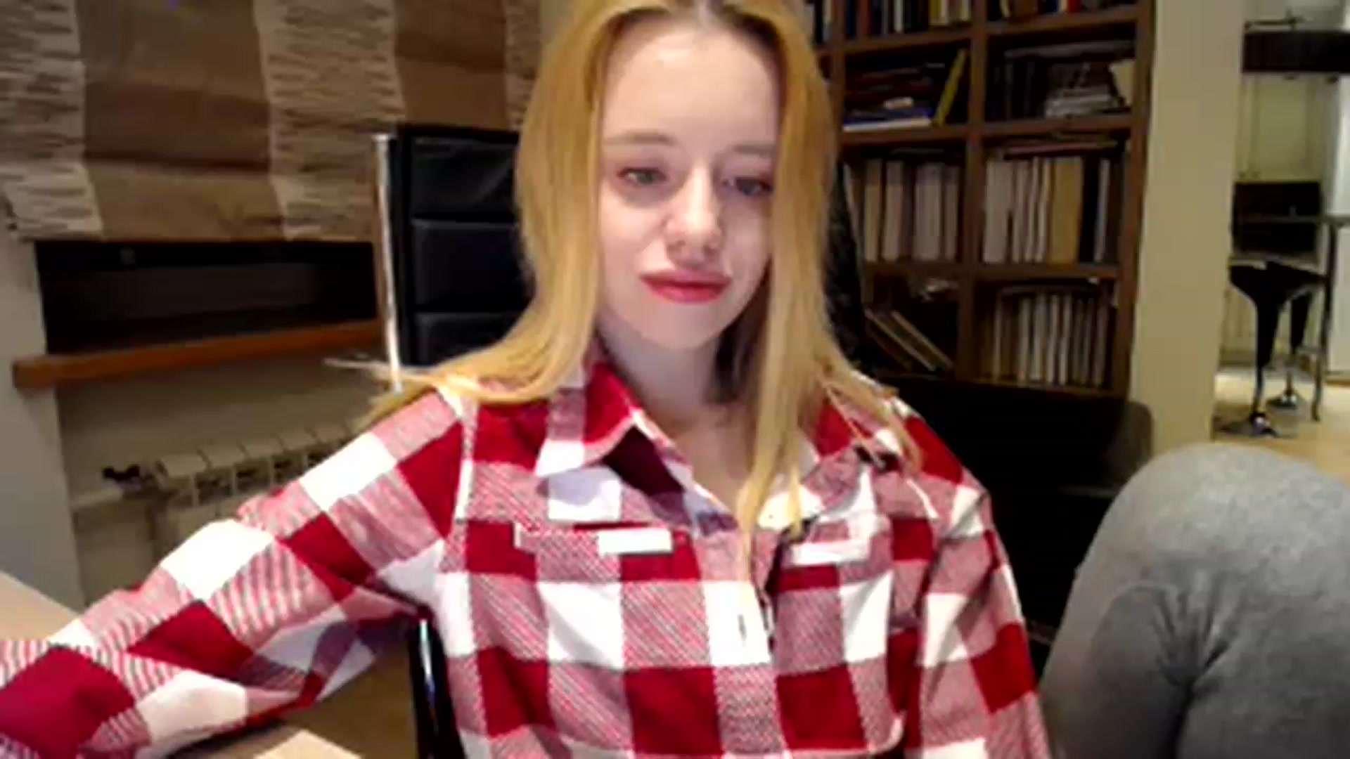 Gallery image thumbnail from Alena29's myfreecams stream on, 02/07/2023, 23:17 image 18 of 20