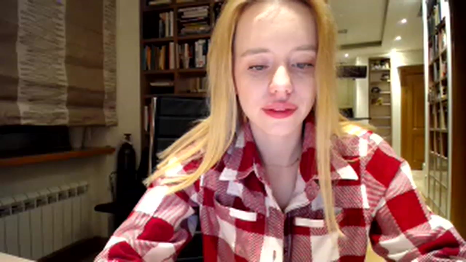 Gallery image thumbnail from Alena29's myfreecams stream on, 02/07/2023, 23:17 image 14 of 20