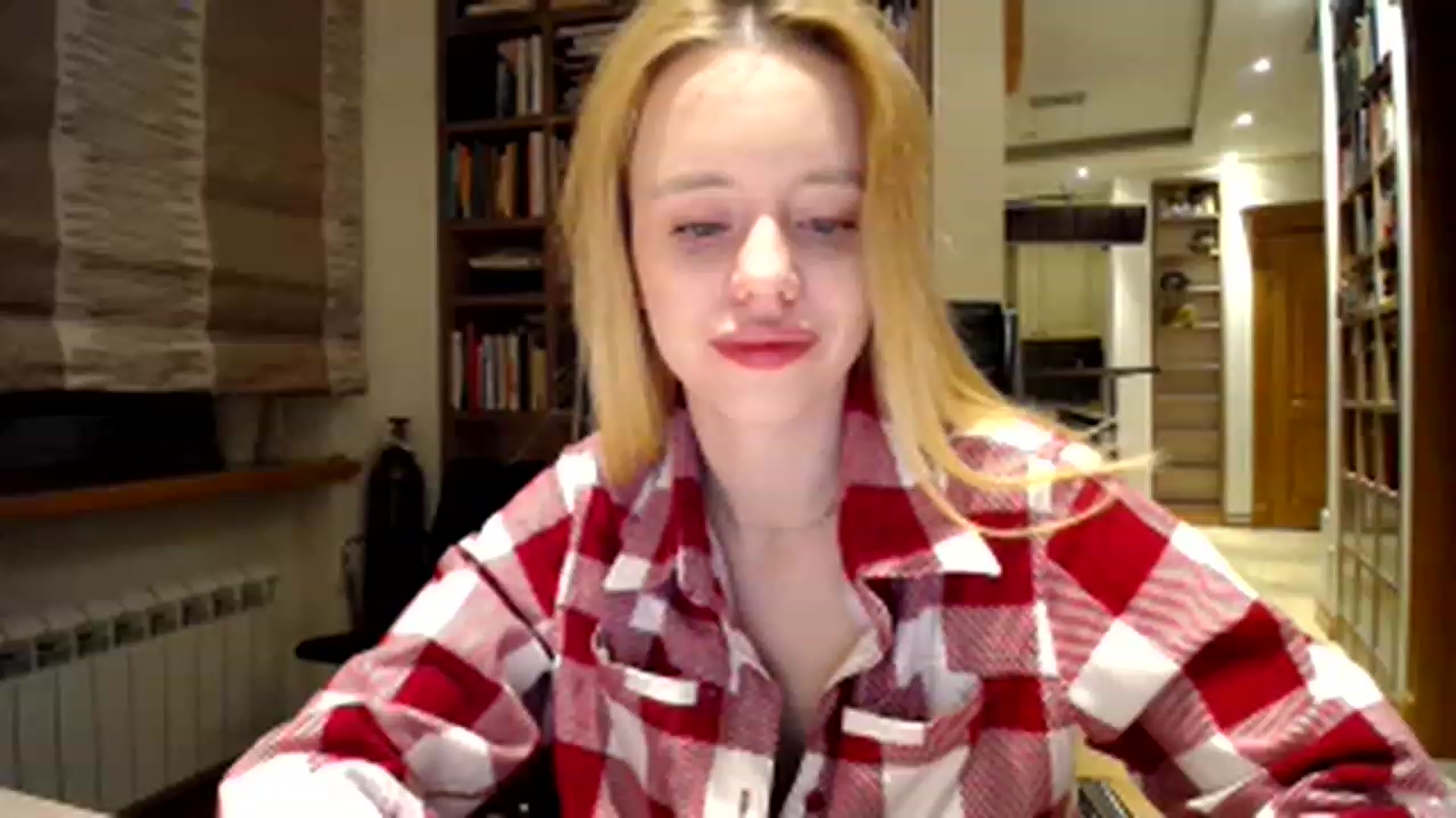 Gallery image thumbnail from Alena29's myfreecams stream on, 02/07/2023, 23:17 image 12 of 20