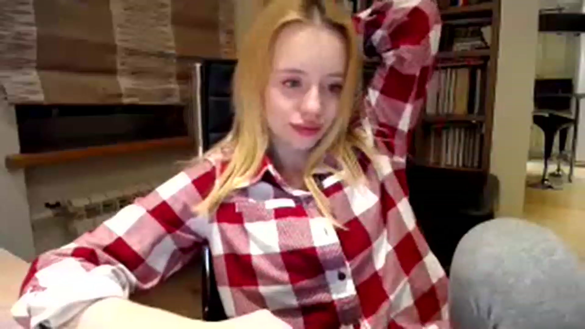 Gallery image thumbnail from Alena29's myfreecams stream on, 02/07/2023, 23:17 image 19 of 20