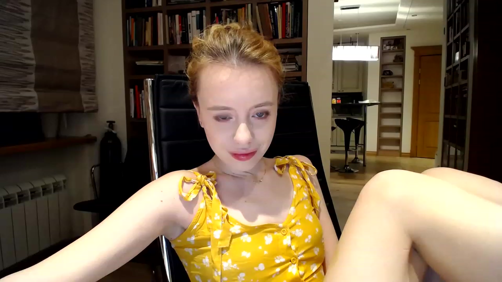 Gallery image thumbnail from Alena29's myfreecams stream on, 02/12/2023, 21:01 image 9 of 20