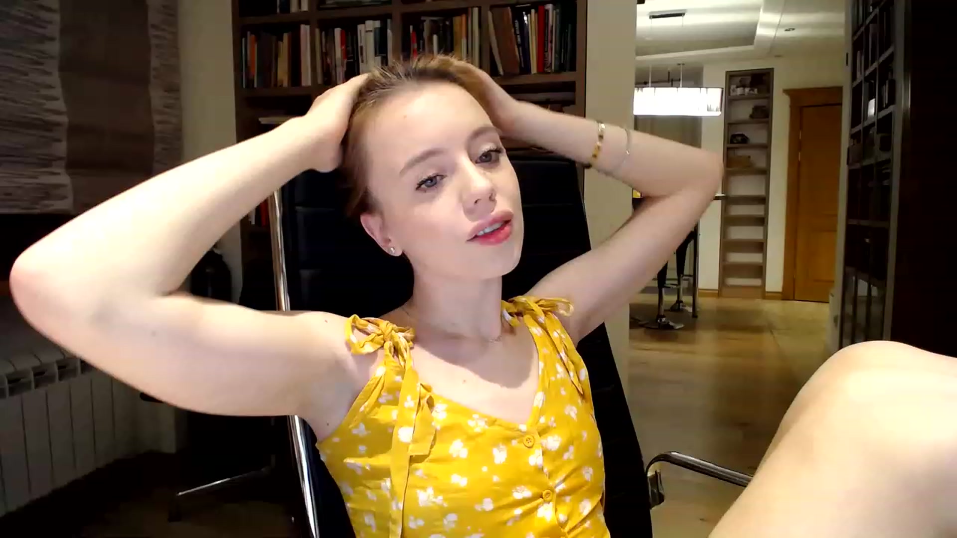 Gallery image thumbnail from Alena29's myfreecams stream on, 02/12/2023, 21:01 image 11 of 20