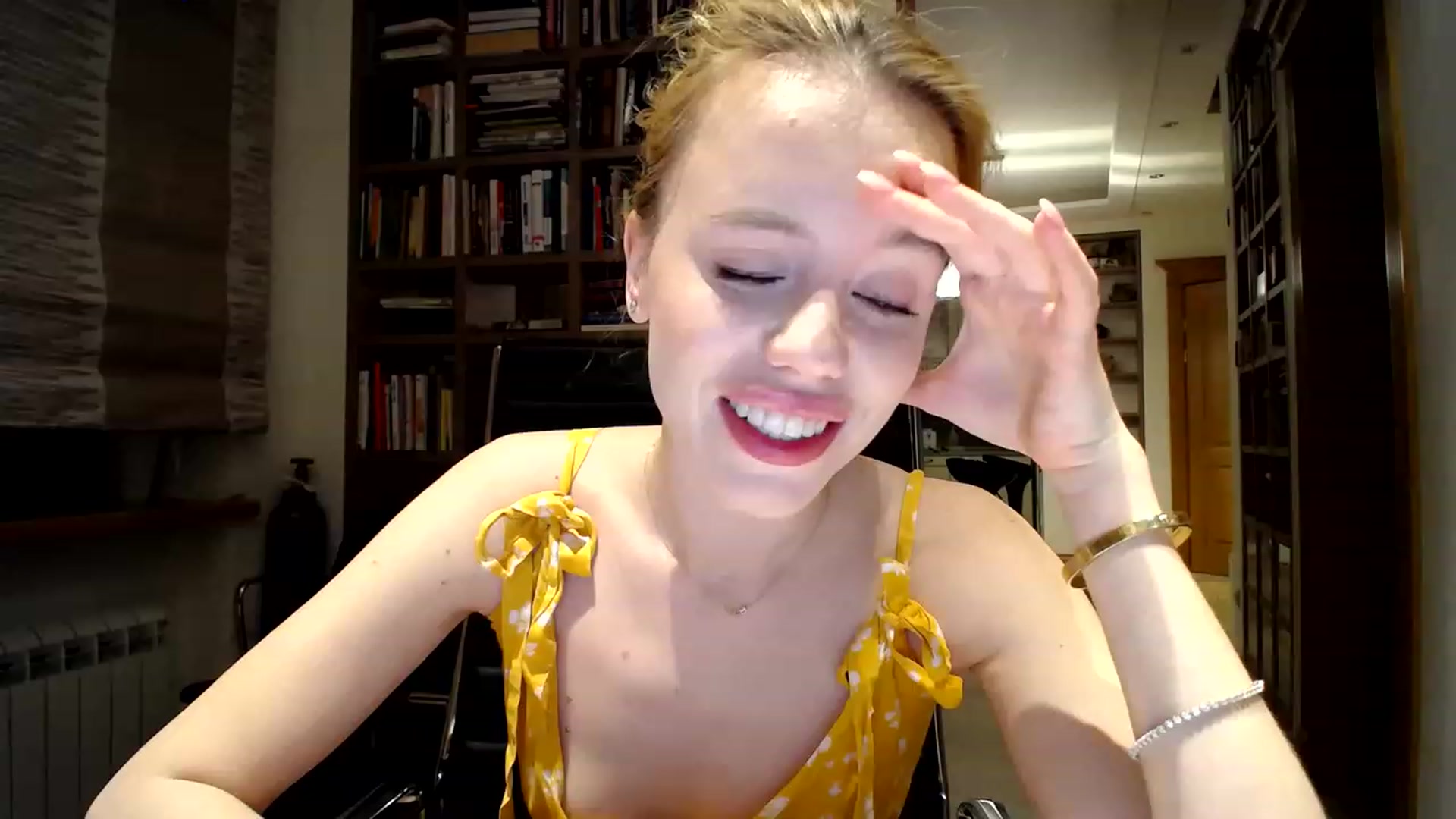 Gallery image thumbnail from Alena29's myfreecams stream on, 02/12/2023, 22:19 image 15 of 20
