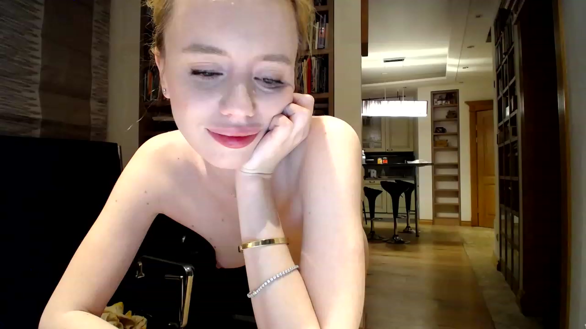 Gallery image thumbnail from Alena29's myfreecams stream on, 02/12/2023, 22:19 image 20 of 20