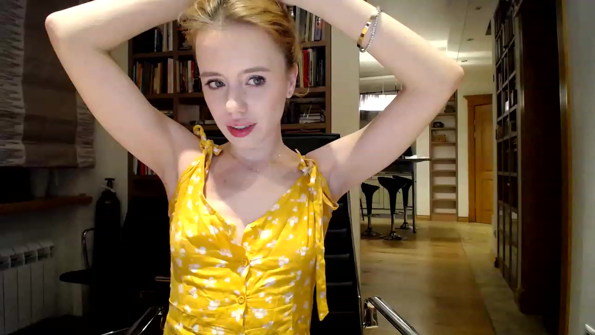 Gallery image thumbnail from Alena29's myfreecams stream on, 02/12/2023, 22:19 image 4 of 20
