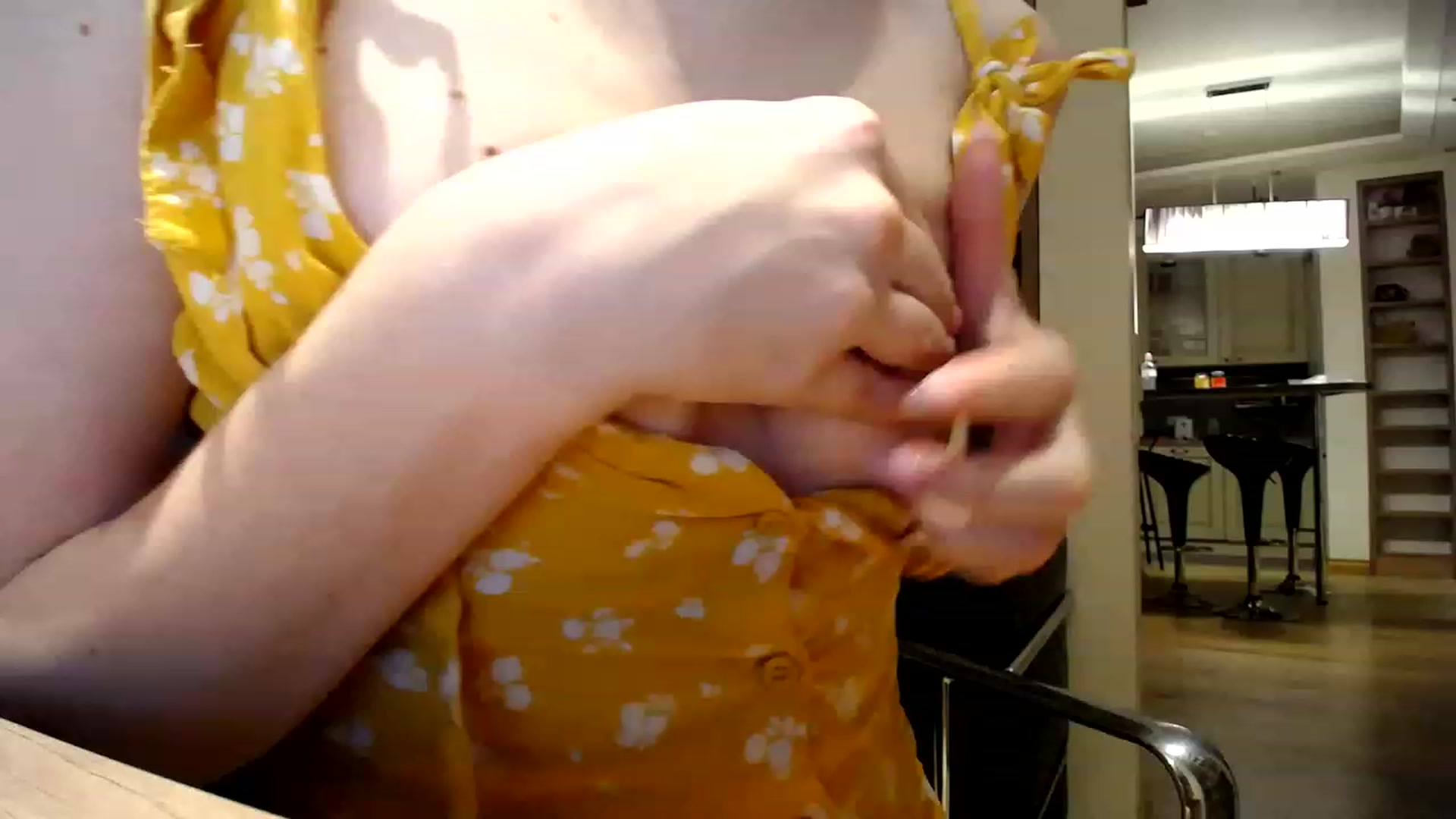Gallery image thumbnail from Alena29's myfreecams stream on, 02/12/2023, 23:12 image 5 of 20