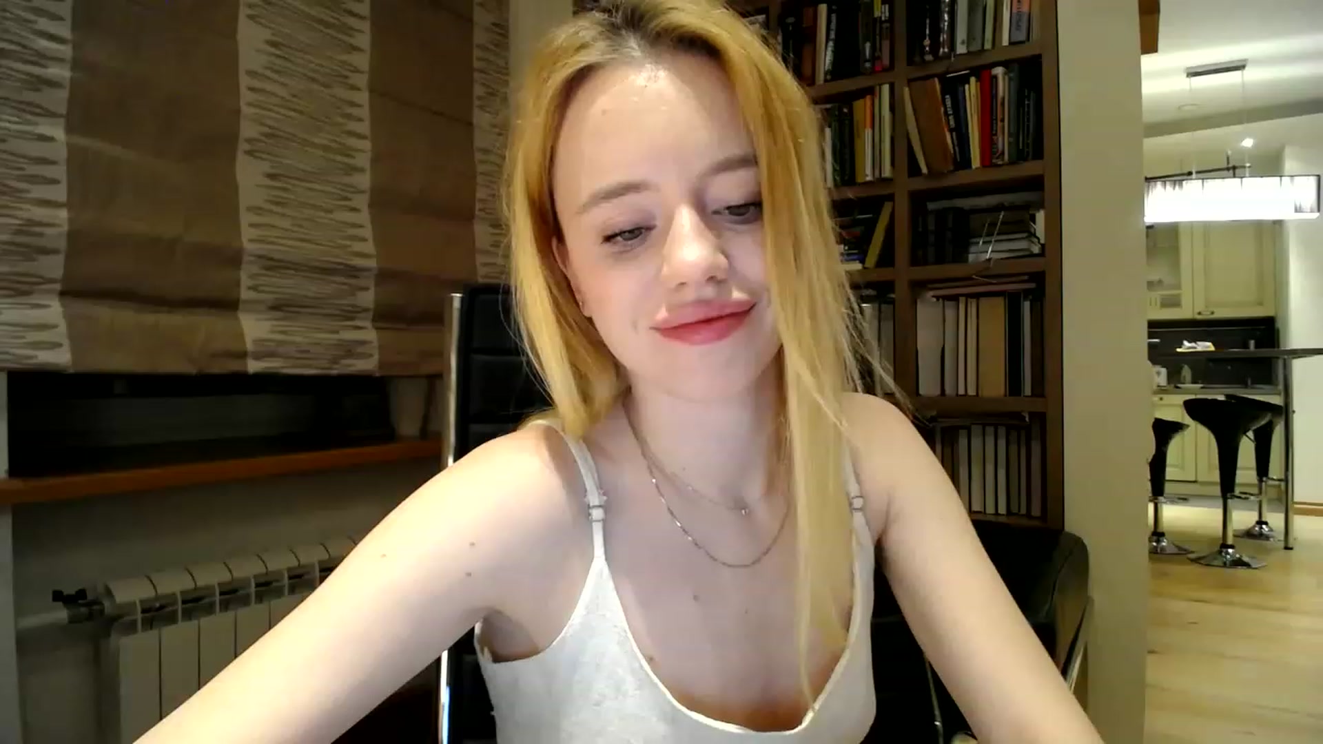 Gallery image thumbnail from Alena29's myfreecams stream on, 02/14/2023, 24:05 image 12 of 20