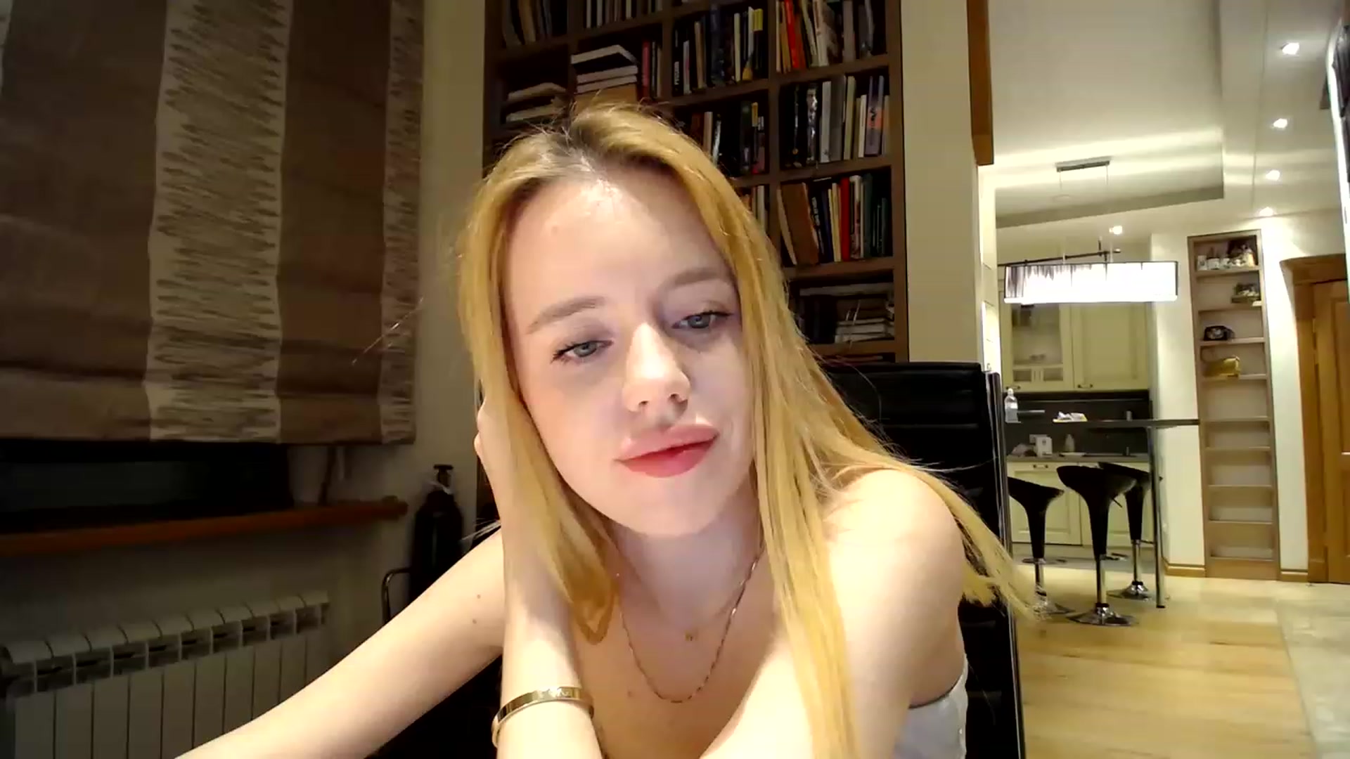 Gallery image thumbnail from Alena29's myfreecams stream on, 02/14/2023, 24:05 image 10 of 20