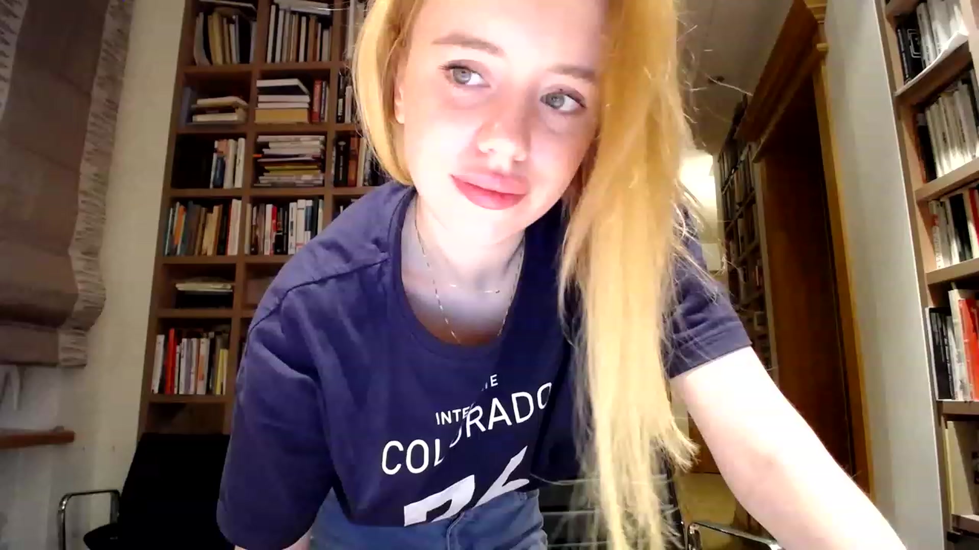 Gallery image thumbnail from Alena29's myfreecams stream on, 02/22/2023, 15:37 image 13 of 20