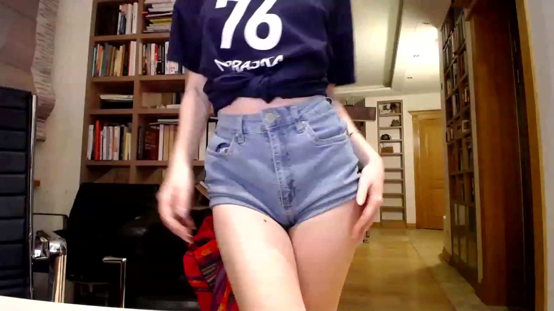 Gallery image thumbnail from Alena29's myfreecams stream on, 02/22/2023, 15:37 image 9 of 20