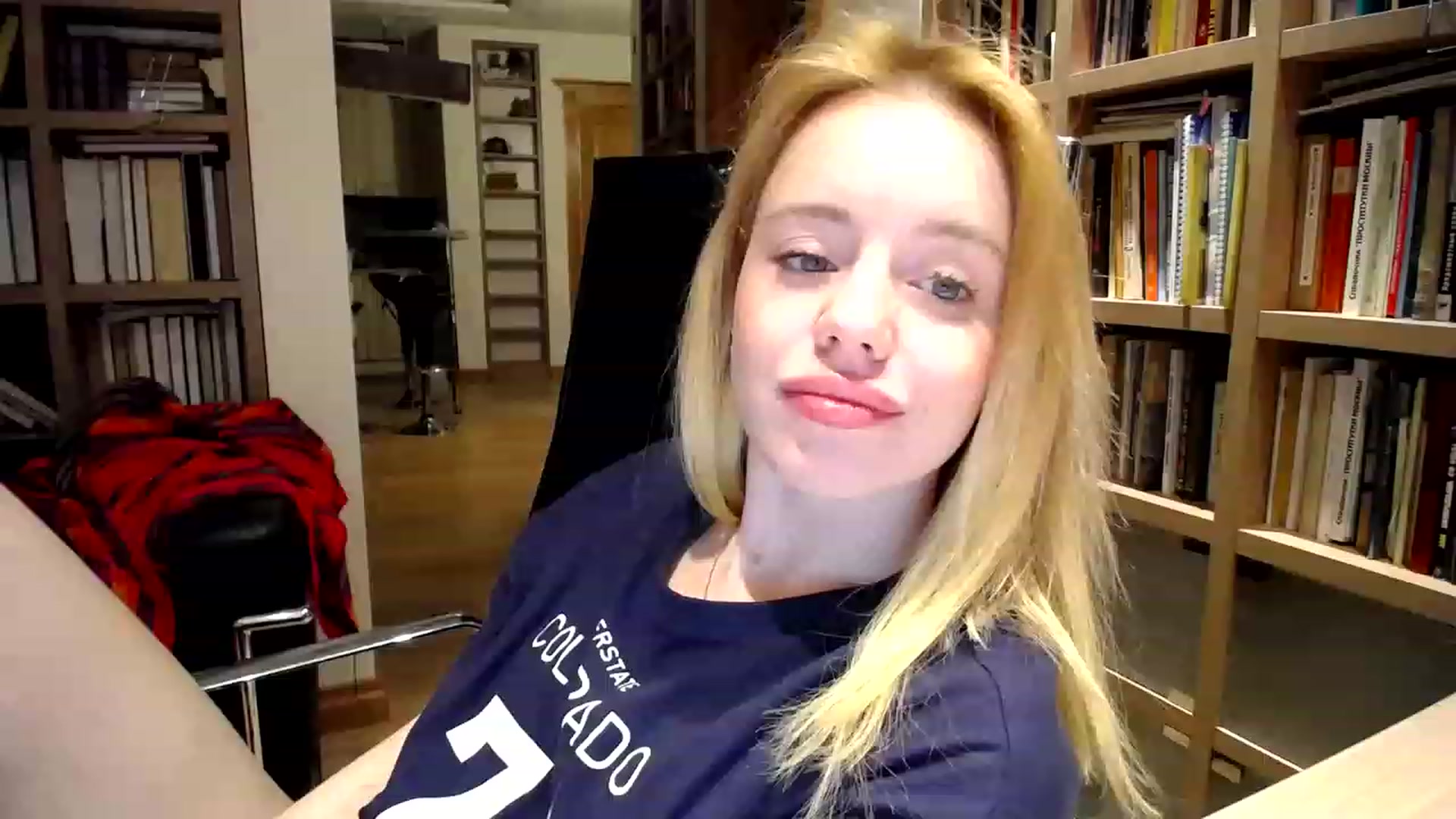 Gallery image thumbnail from Alena29's myfreecams stream on, 02/22/2023, 15:37 image 11 of 20