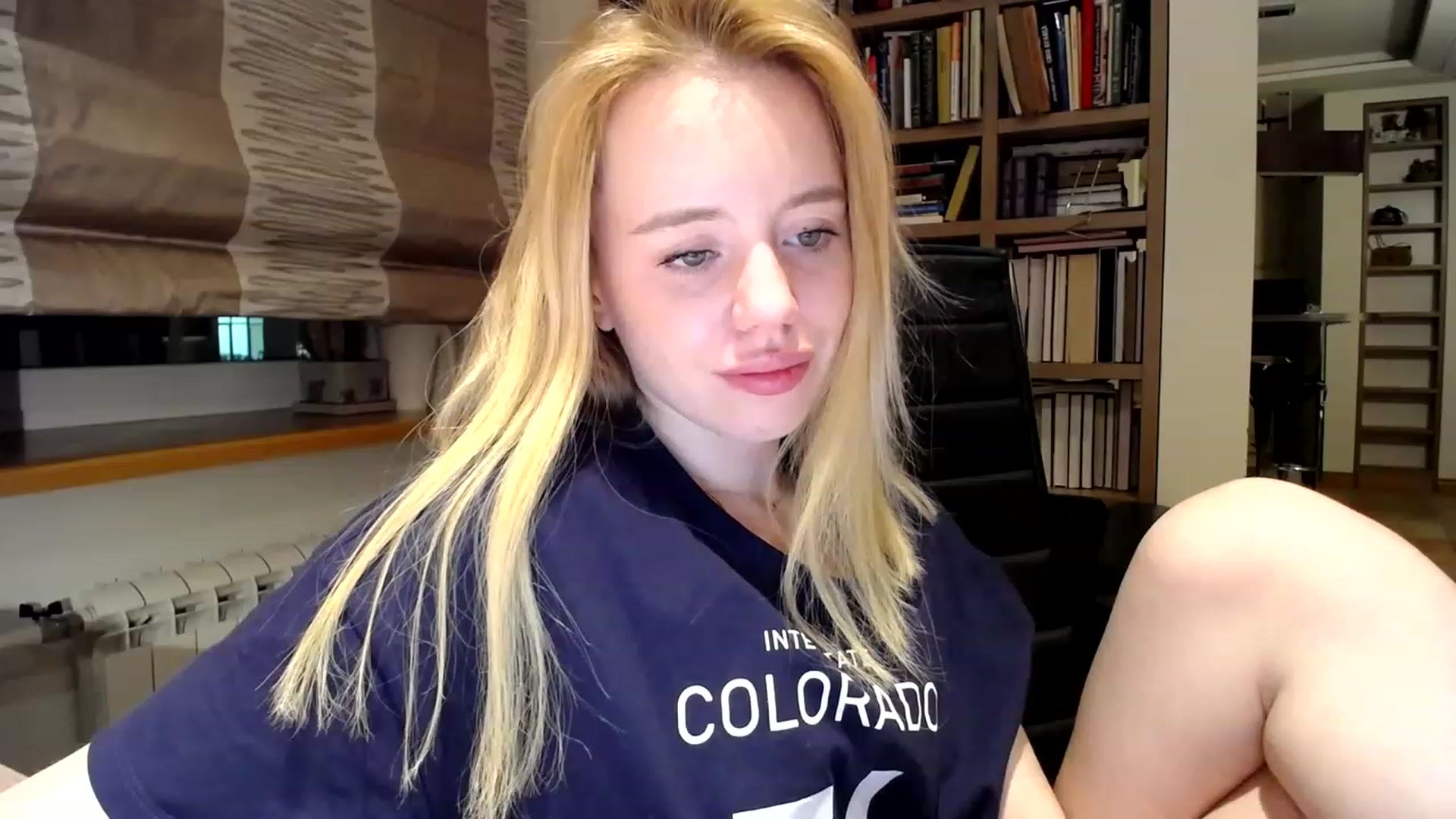 Gallery image thumbnail from Alena29's myfreecams stream on, 02/22/2023, 17:58 image 3 of 20