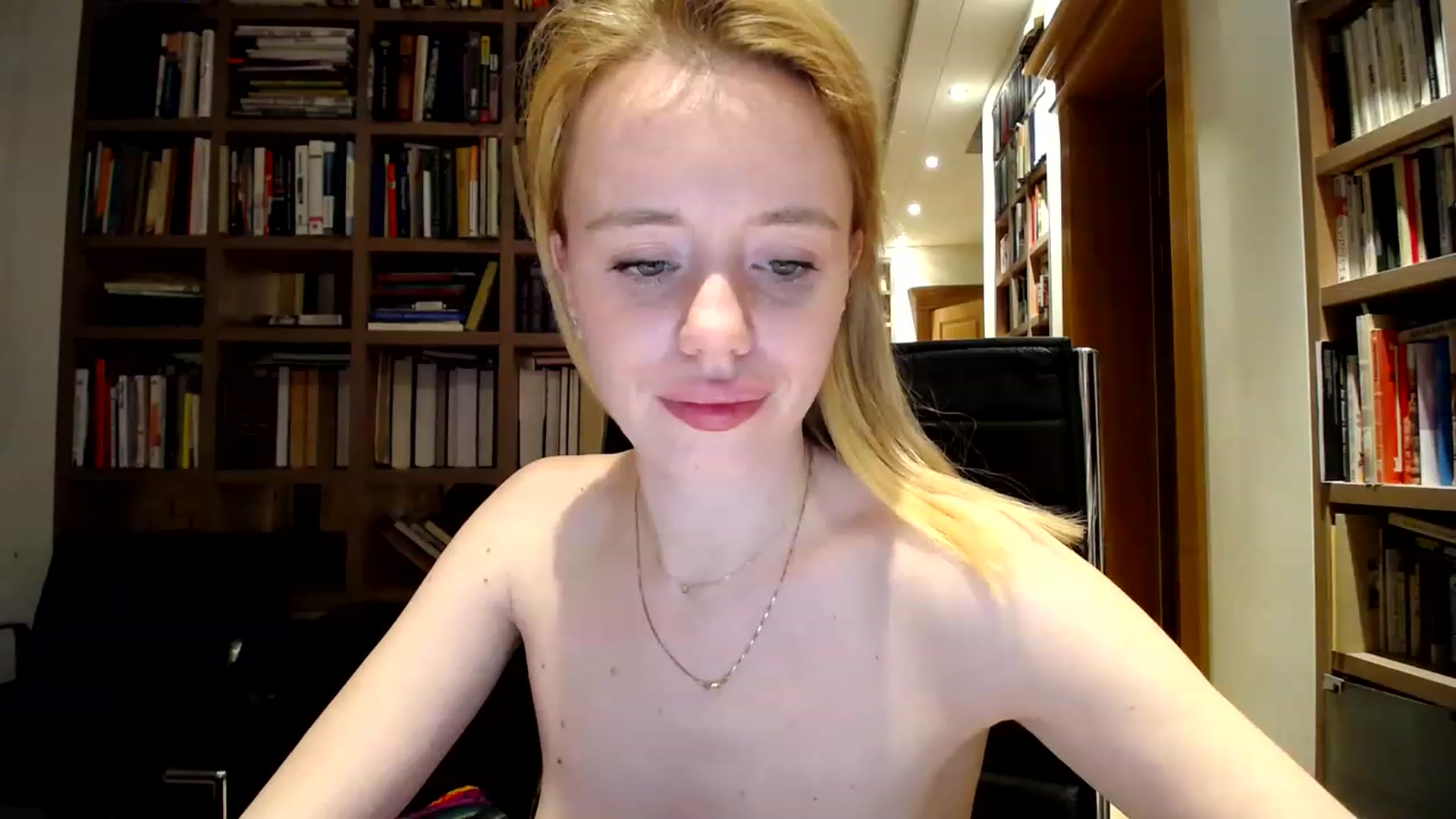 Gallery image thumbnail from Alena29's myfreecams stream on, 02/23/2023, 24:05 image 15 of 20