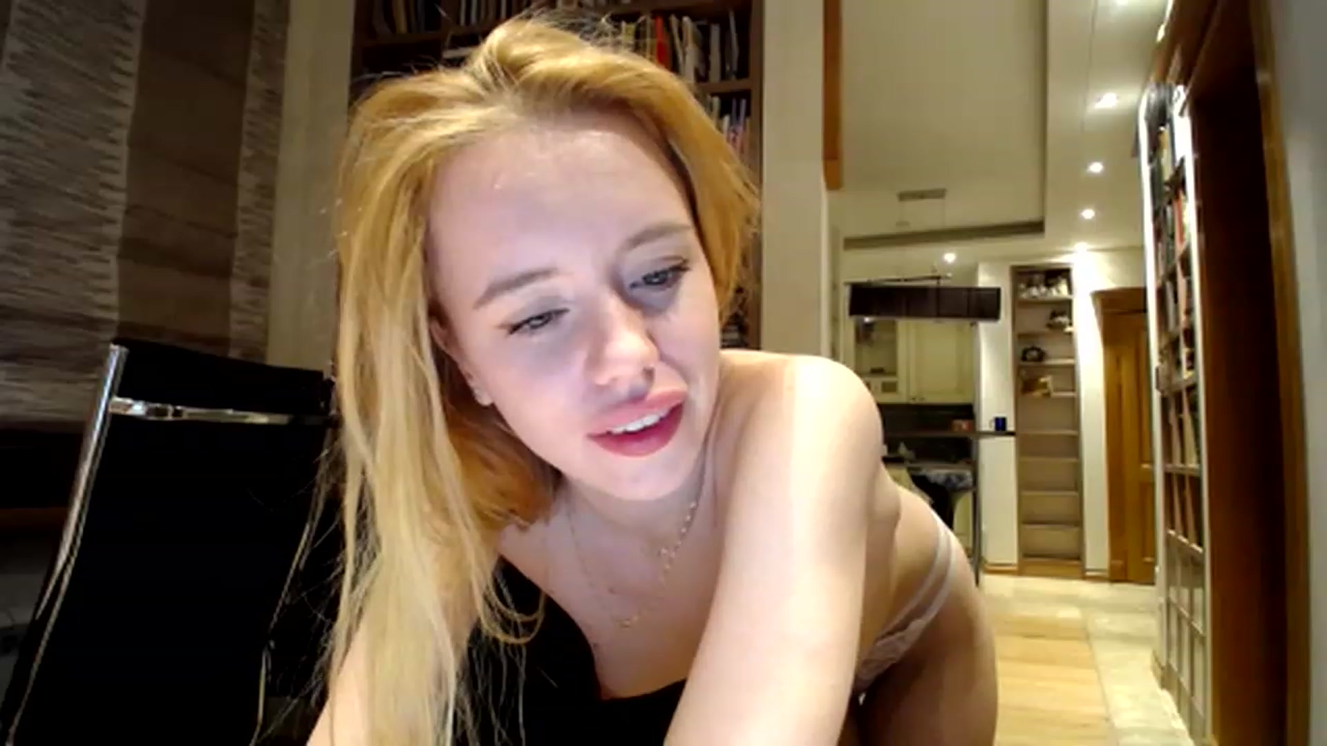 Gallery image thumbnail from Alena29's myfreecams stream on, 02/24/2023, 24:24 image 13 of 20