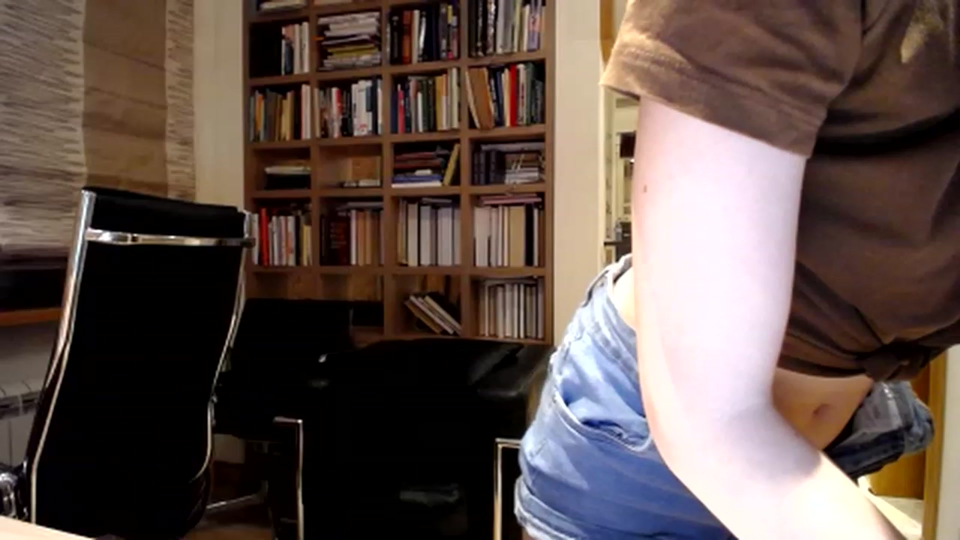 Gallery image thumbnail from Alena29's myfreecams stream on, 02/24/2023, 24:24 image 18 of 20