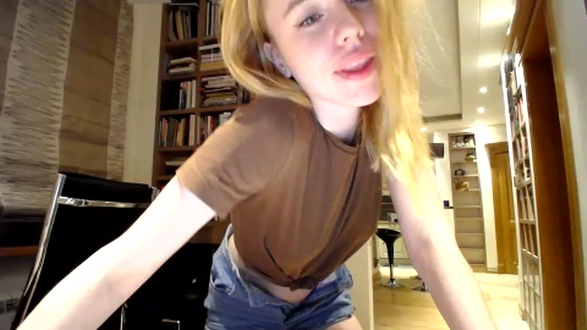 Gallery image thumbnail from Alena29's myfreecams stream on, 02/24/2023, 24:24 image 19 of 20