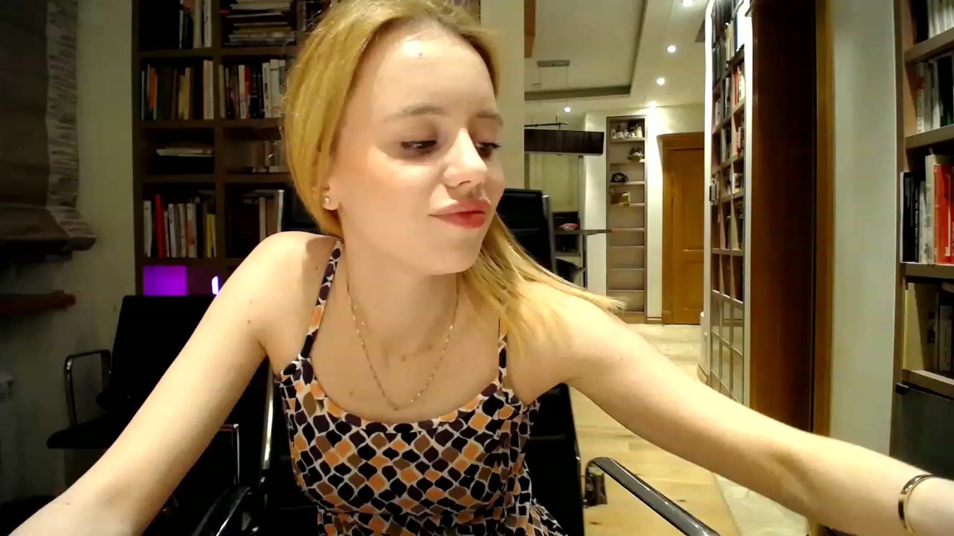 Gallery image thumbnail from Alena29's myfreecams stream on, 02/27/2023, 19:40 image 18 of 20