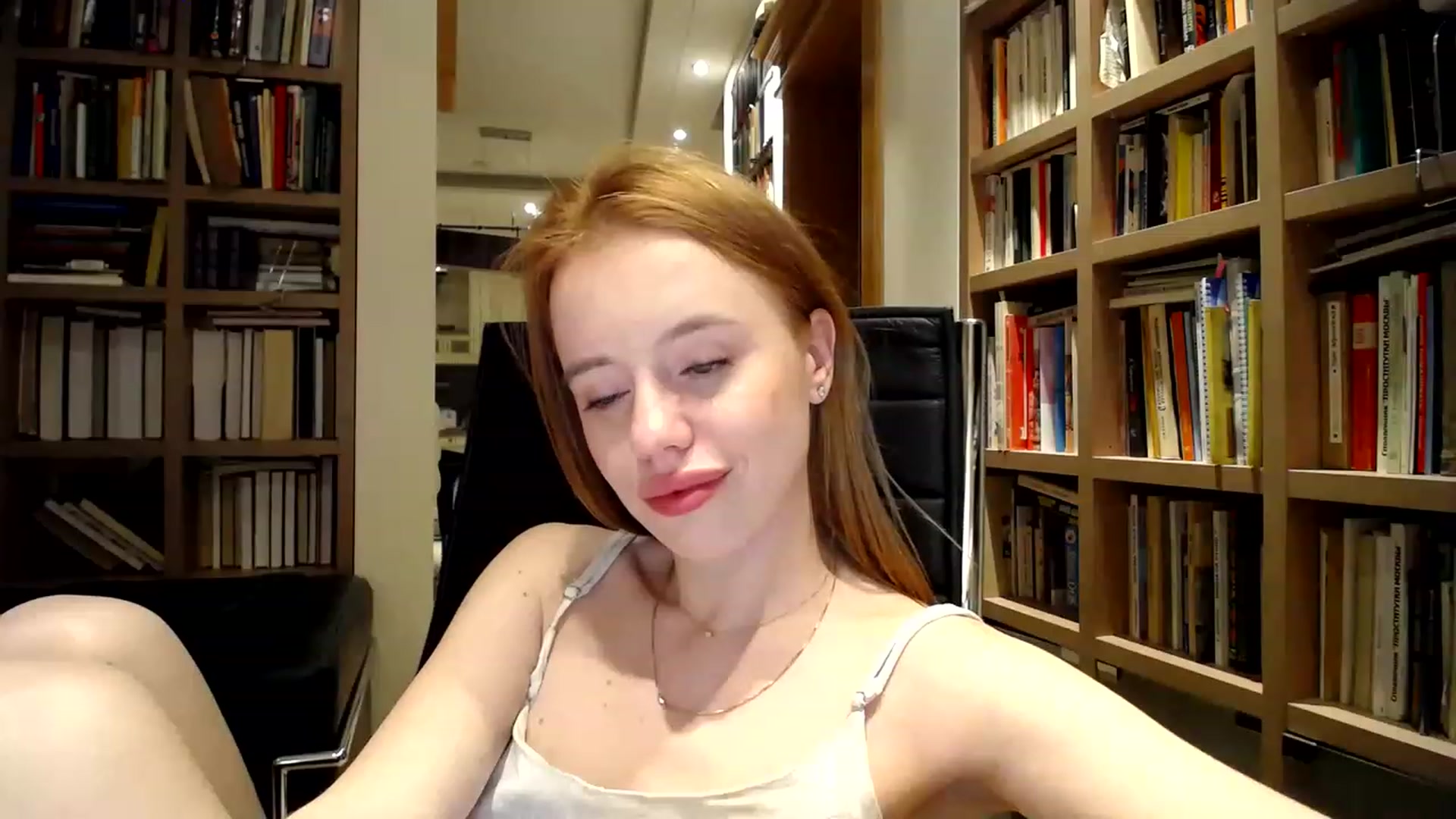 Gallery image thumbnail from Alena29's myfreecams stream on, 03/03/2023, 01:05 image 19 of 20
