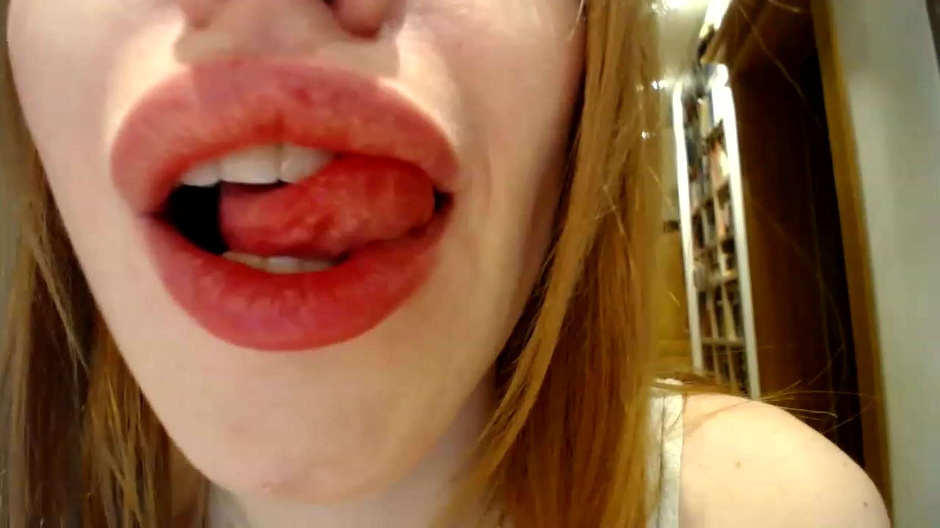 Gallery image thumbnail from Alena29's myfreecams stream on, 03/03/2023, 01:05 image 11 of 20