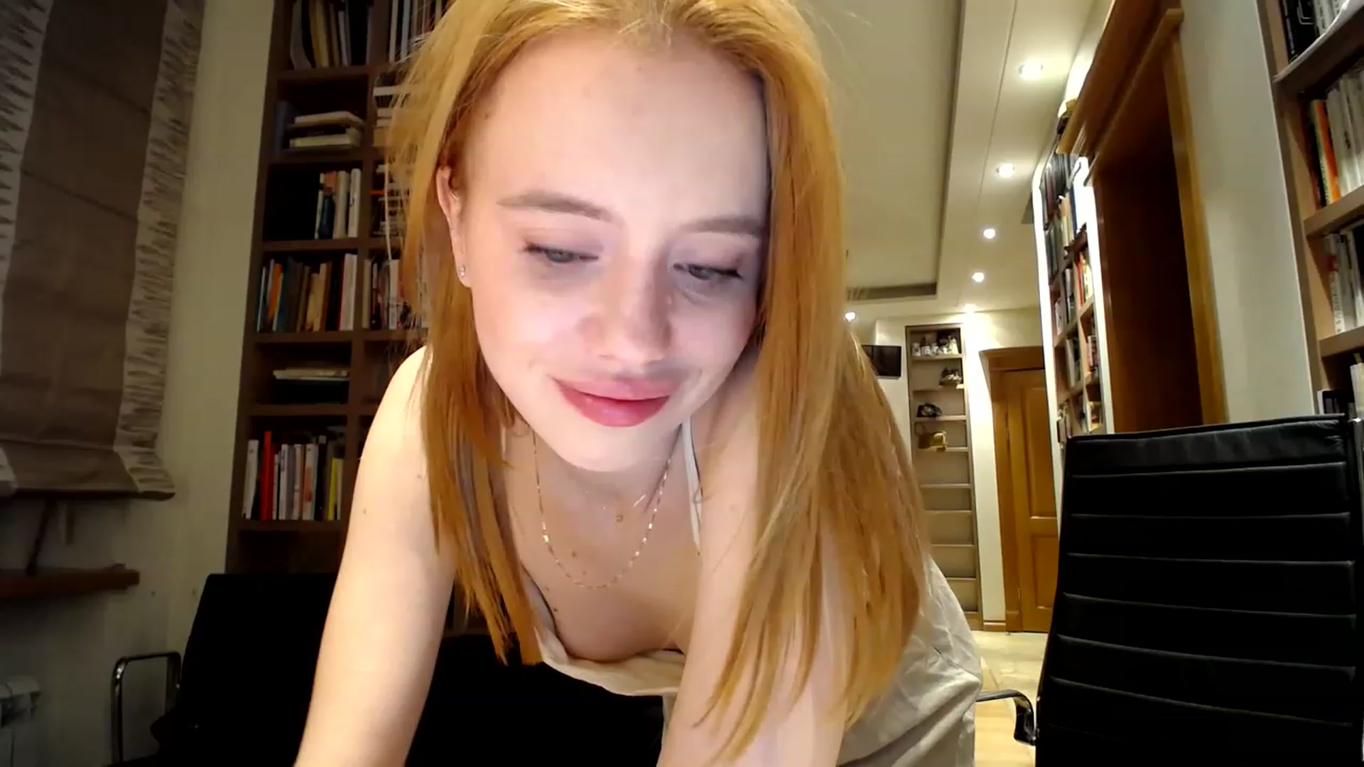Gallery image thumbnail from Alena29's myfreecams stream on, 03/03/2023, 01:05 image 1 of 20