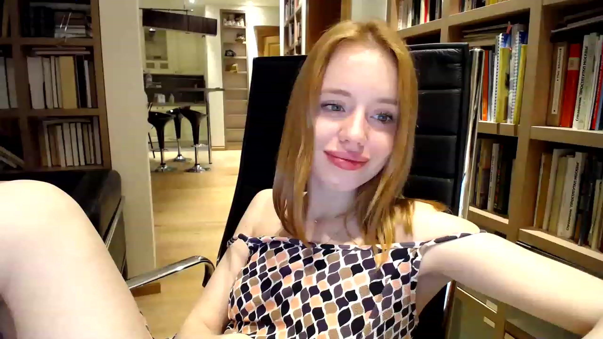 Gallery image thumbnail from Alena29's myfreecams stream on, 03/04/2023, 19:22 image 8 of 20