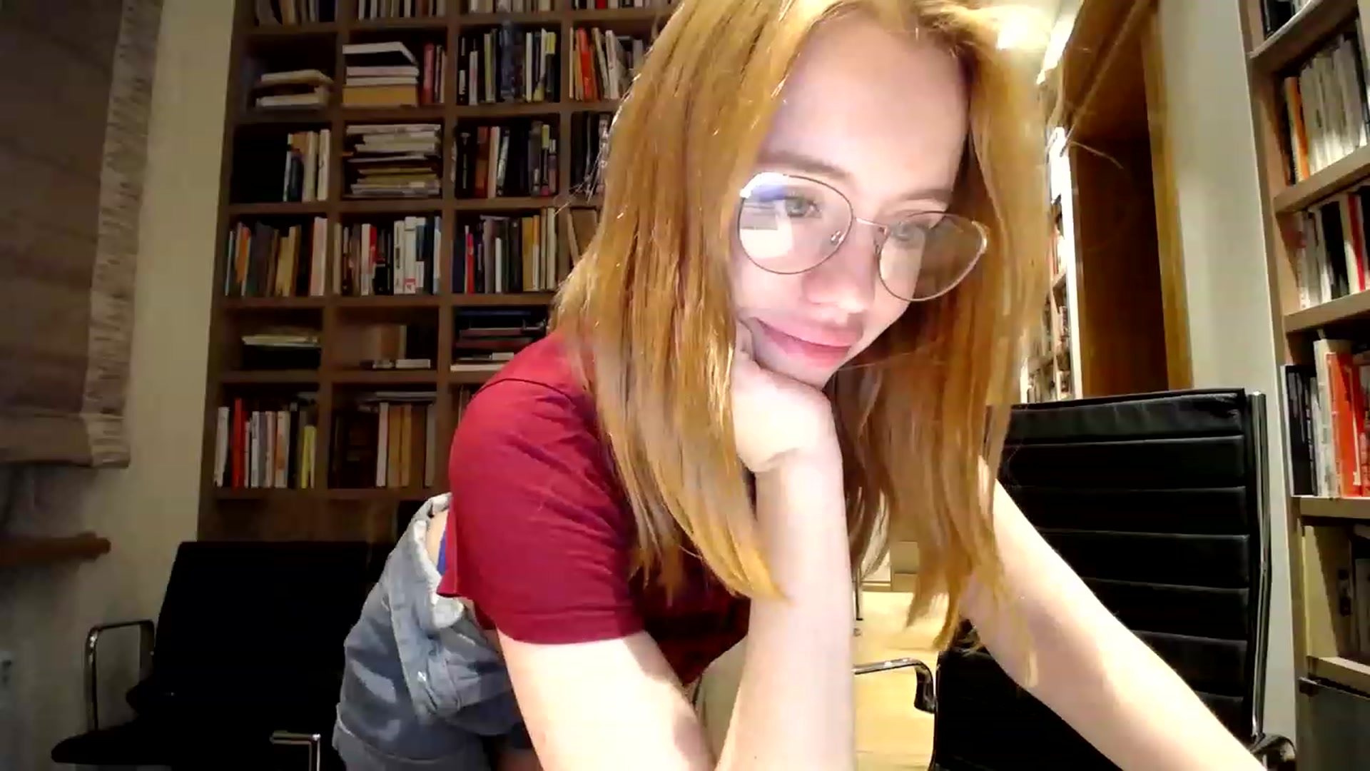 Gallery image thumbnail from Alena29's myfreecams stream on, 03/04/2023, 20:10 image 12 of 20