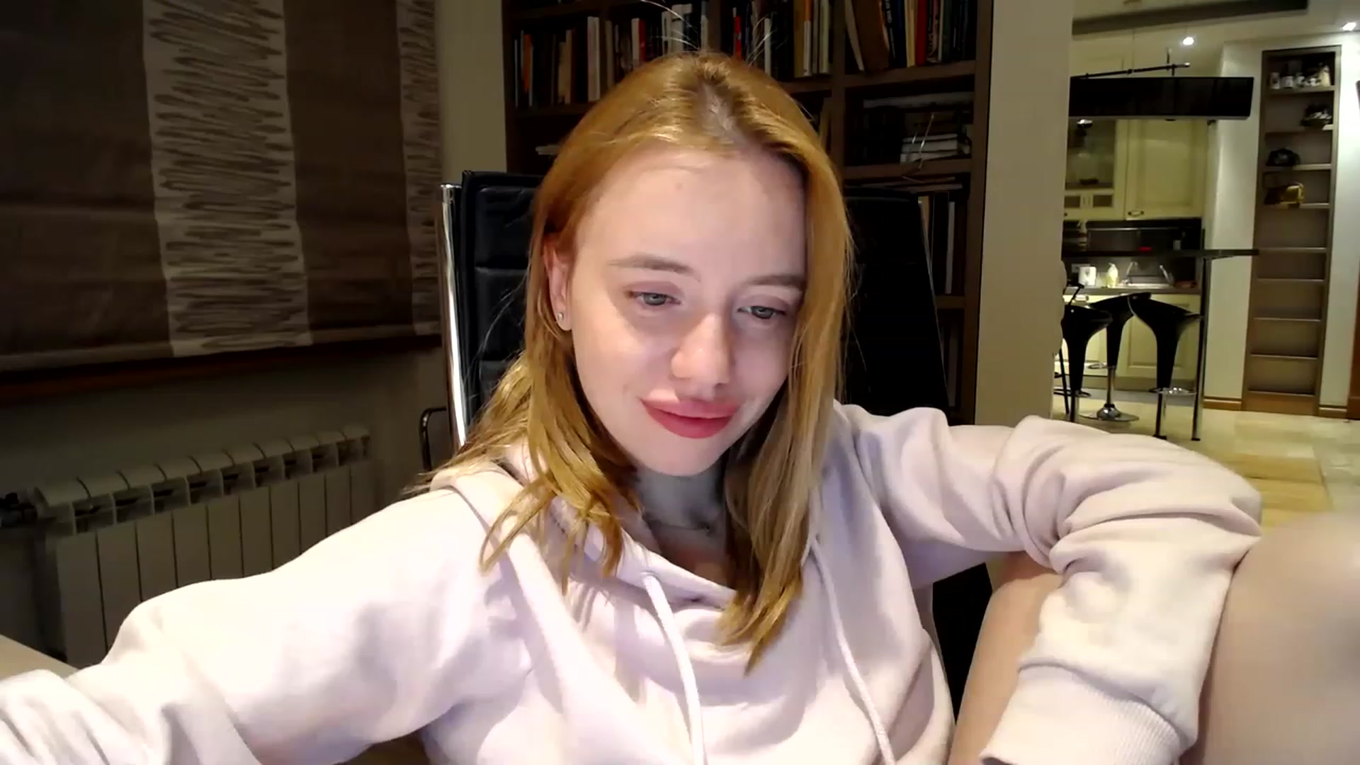 Gallery image thumbnail from Alena29's myfreecams stream on, 03/12/2023, 22:42 image 9 of 20