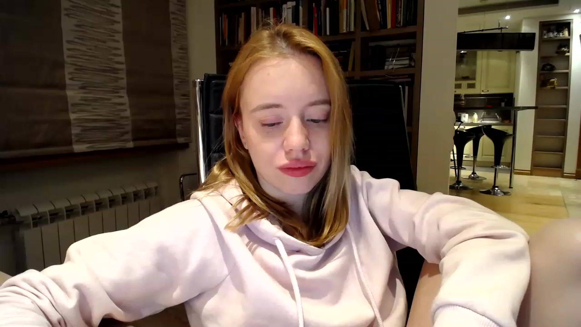 Gallery image thumbnail from Alena29's myfreecams stream on, 03/12/2023, 22:42 image 13 of 20