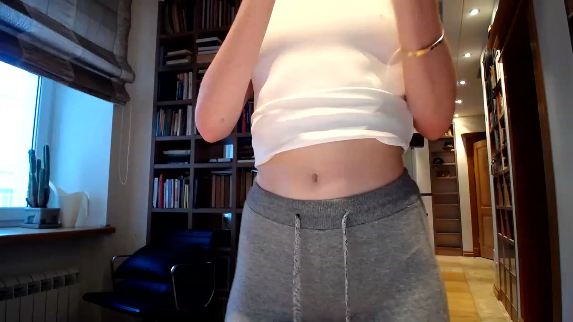 Gallery image thumbnail from Alena29's myfreecams stream on, 03/21/2023, 15:18 image 2 of 20