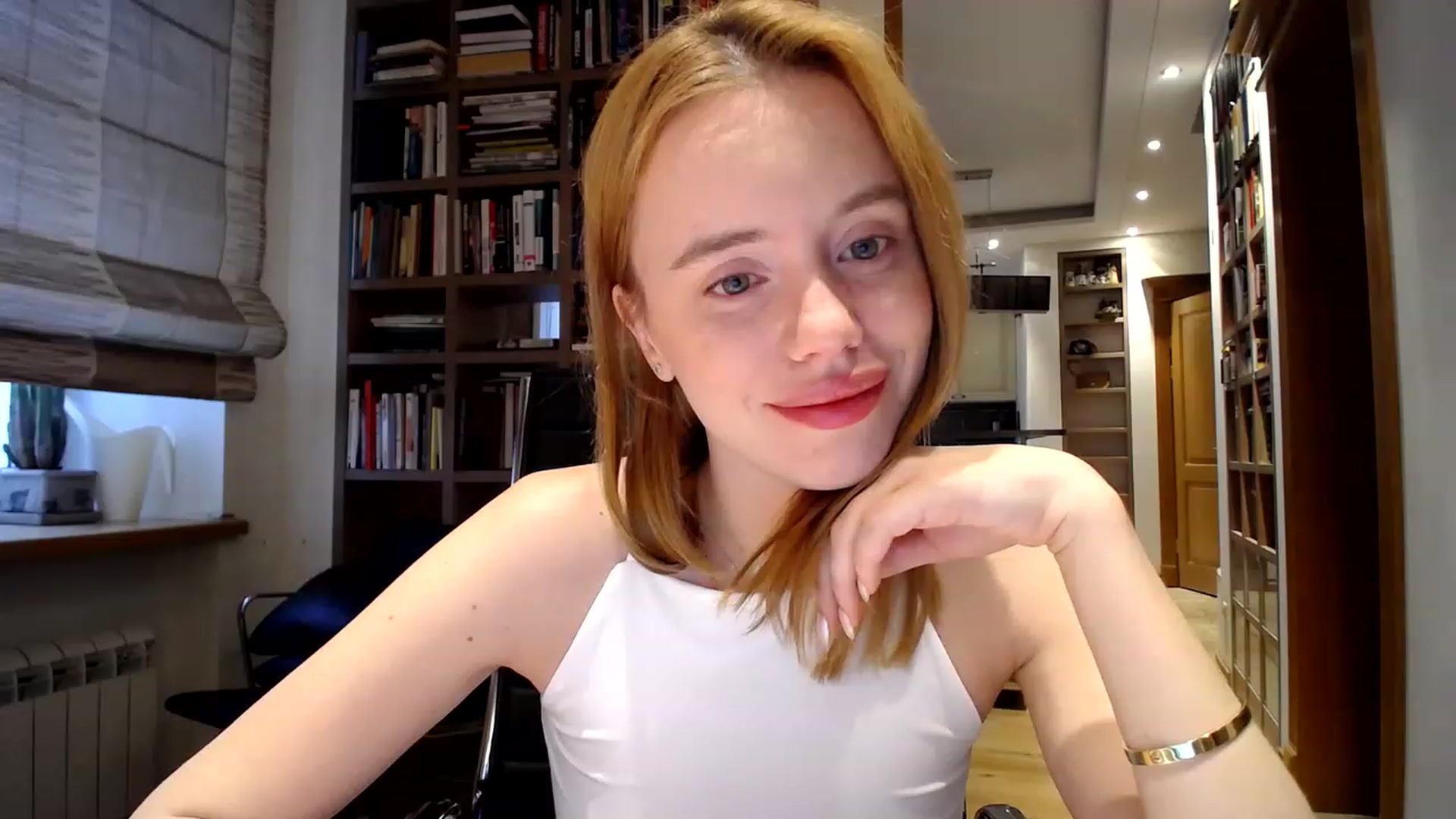 Gallery image thumbnail from Alena29's myfreecams stream on, 03/21/2023, 15:18 image 8 of 20