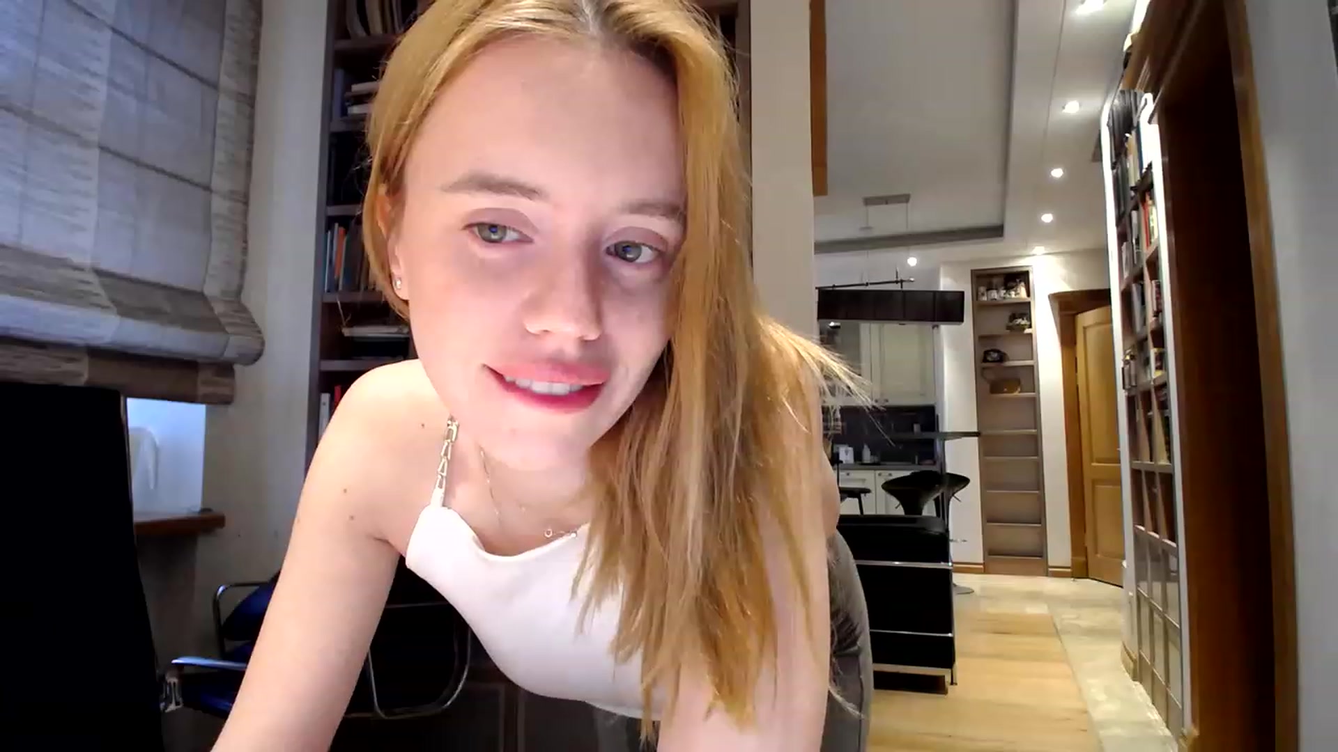 Gallery image thumbnail from Alena29's myfreecams stream on, 03/21/2023, 15:18 image 11 of 20
