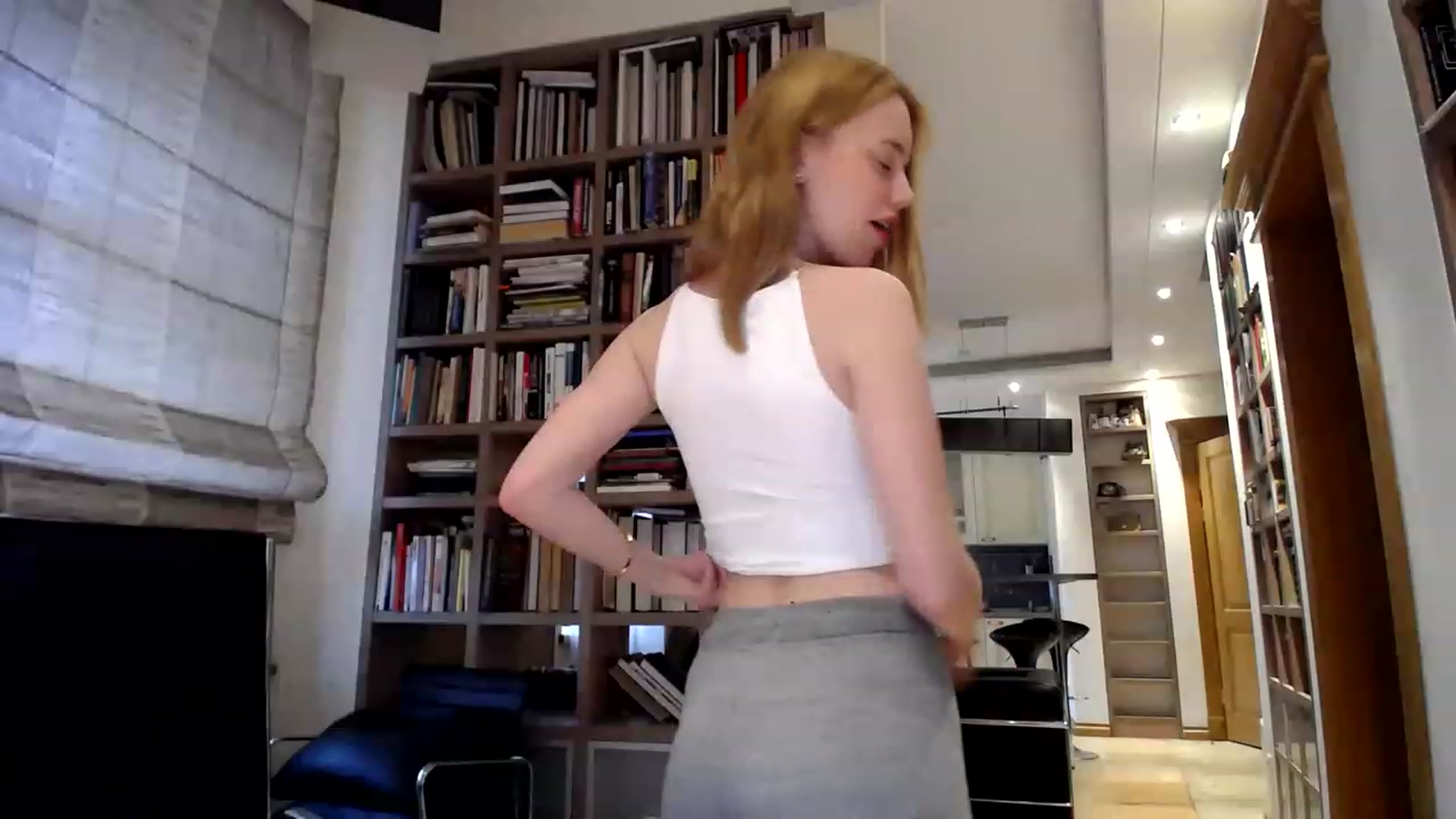 Gallery image thumbnail from Alena29's myfreecams stream on, 03/21/2023, 15:18 image 4 of 20