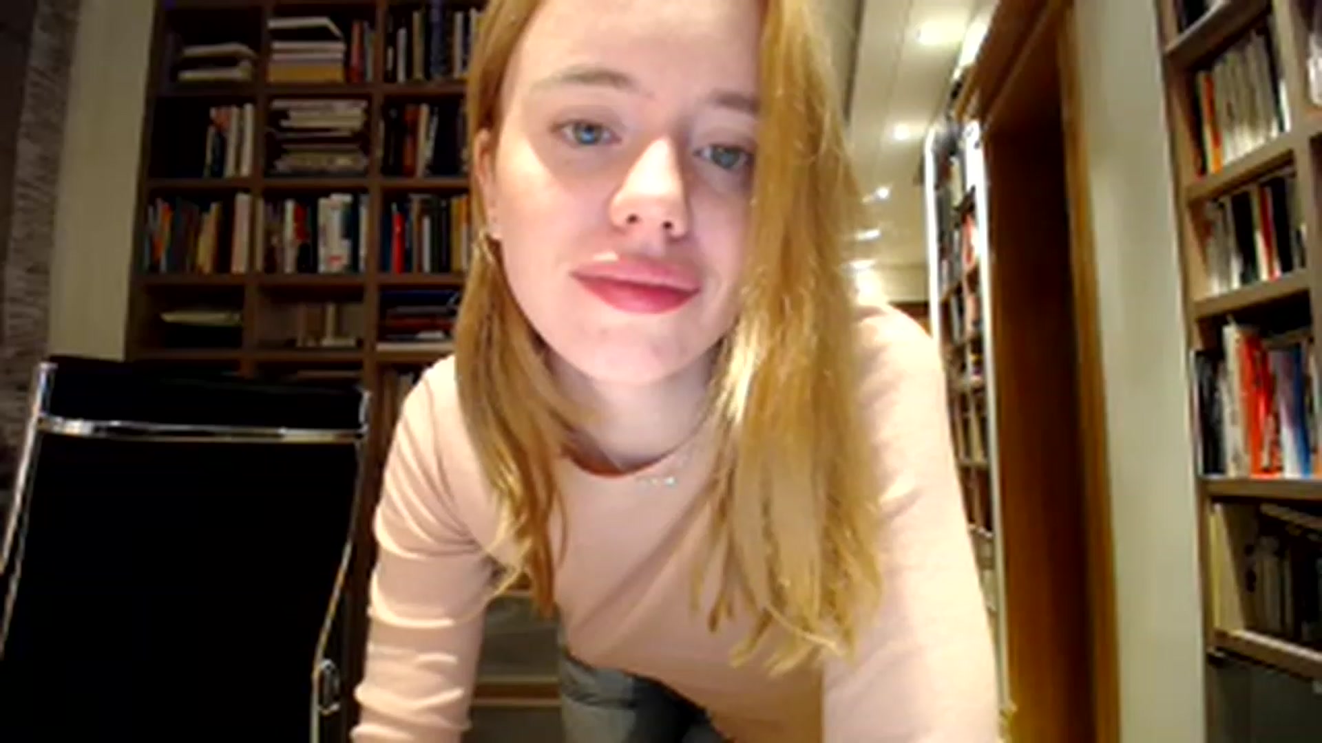 Gallery image thumbnail from Alena29's myfreecams stream on, 03/23/2023, 01:16 image 15 of 20