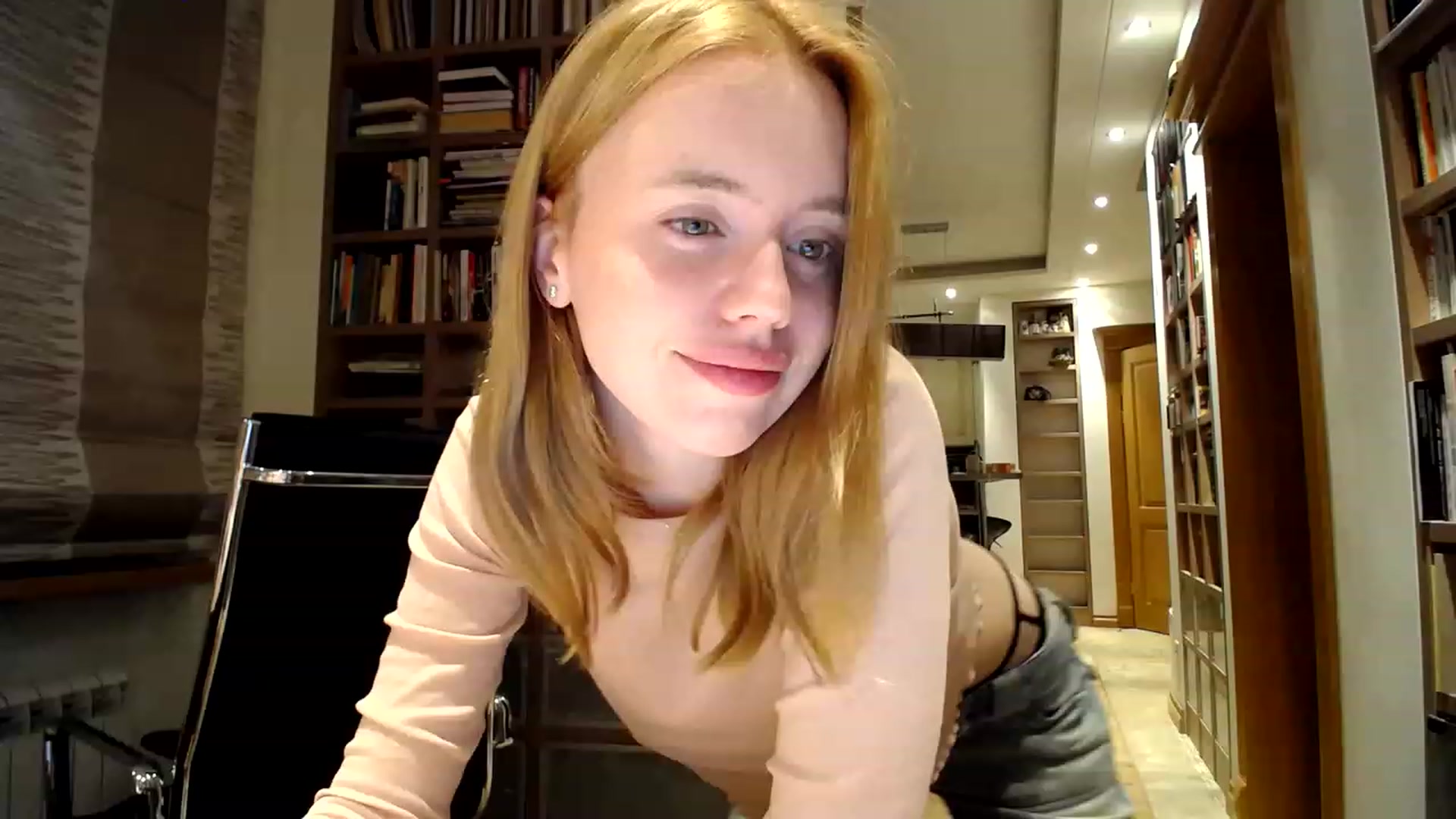 Gallery image thumbnail from Alena29's myfreecams stream on, 03/23/2023, 01:16 image 19 of 20