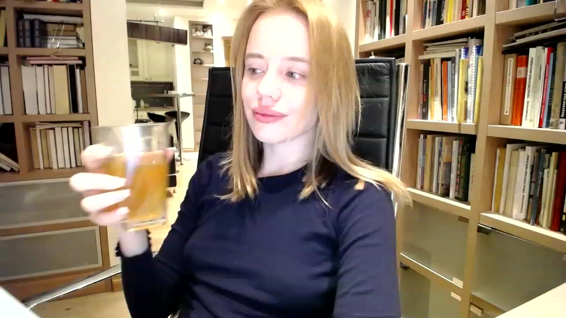Gallery image thumbnail from Alena29's myfreecams stream on, 03/24/2023, 24:34 image 3 of 20