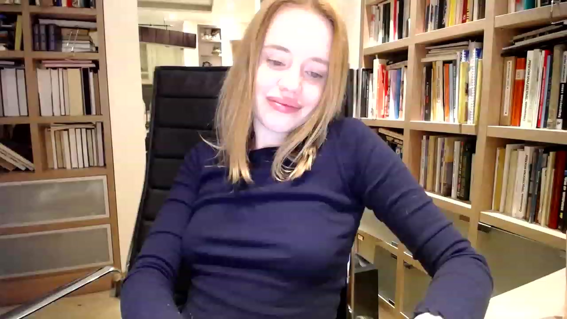 Gallery image thumbnail from Alena29's myfreecams stream on, 03/24/2023, 24:34 image 7 of 20