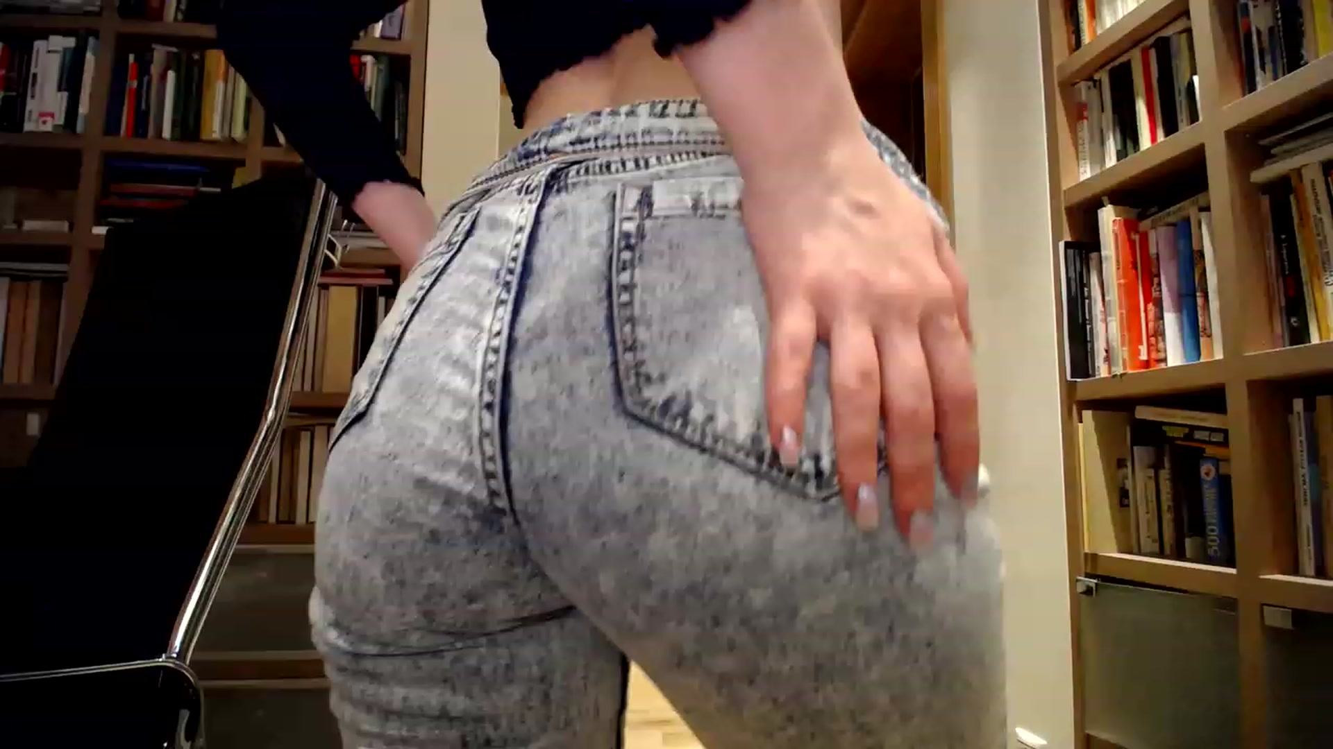 Gallery image thumbnail from Alena29's myfreecams stream on, 03/24/2023, 24:34 image 2 of 20