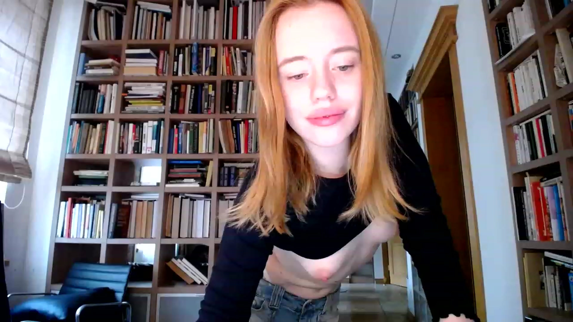 Gallery image thumbnail from Alena29's myfreecams stream on, 03/25/2023, 13:50 image 5 of 20