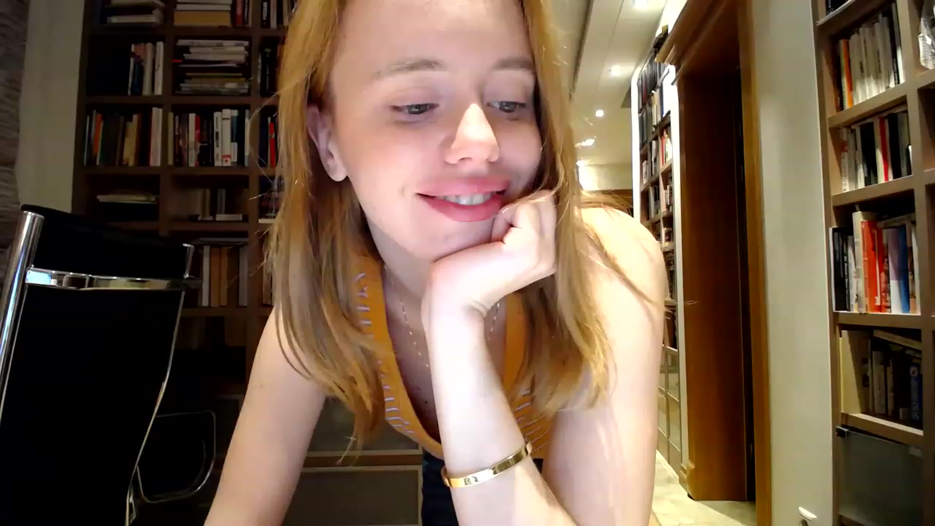 Gallery image thumbnail from Alena29's myfreecams stream on, 03/27/2023, 01:02 image 1 of 20