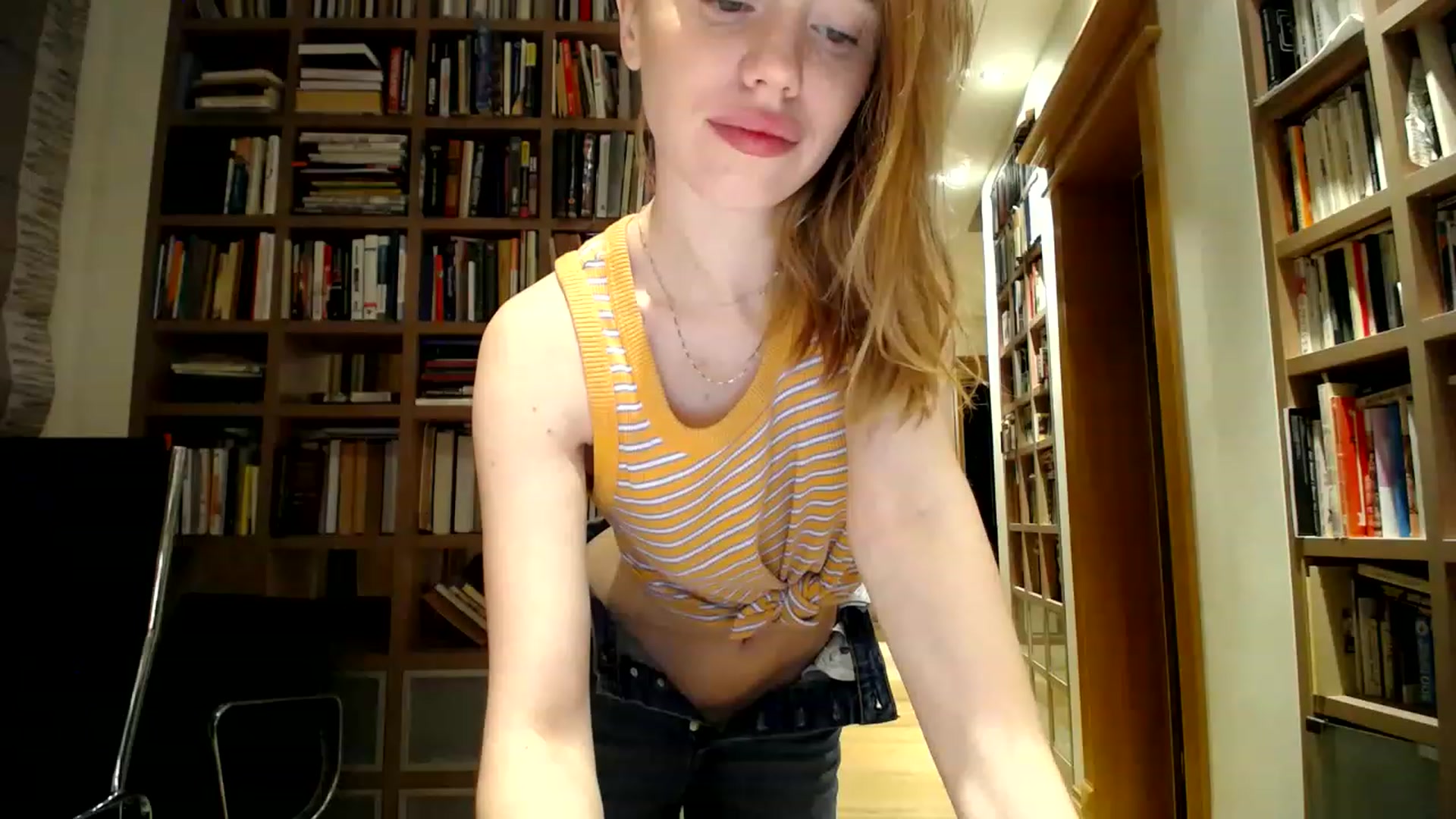 Gallery image thumbnail from Alena29's myfreecams stream on, 03/27/2023, 01:02 image 8 of 20