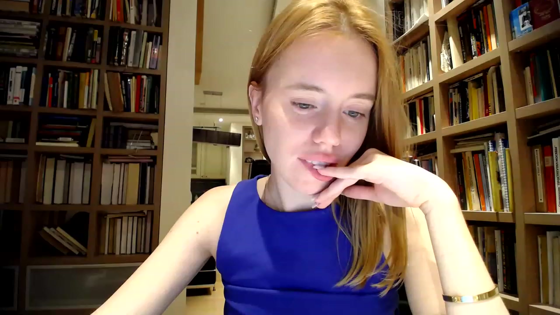 Gallery image thumbnail from Alena29's myfreecams stream on, 03/27/2023, 23:58 image 6 of 20
