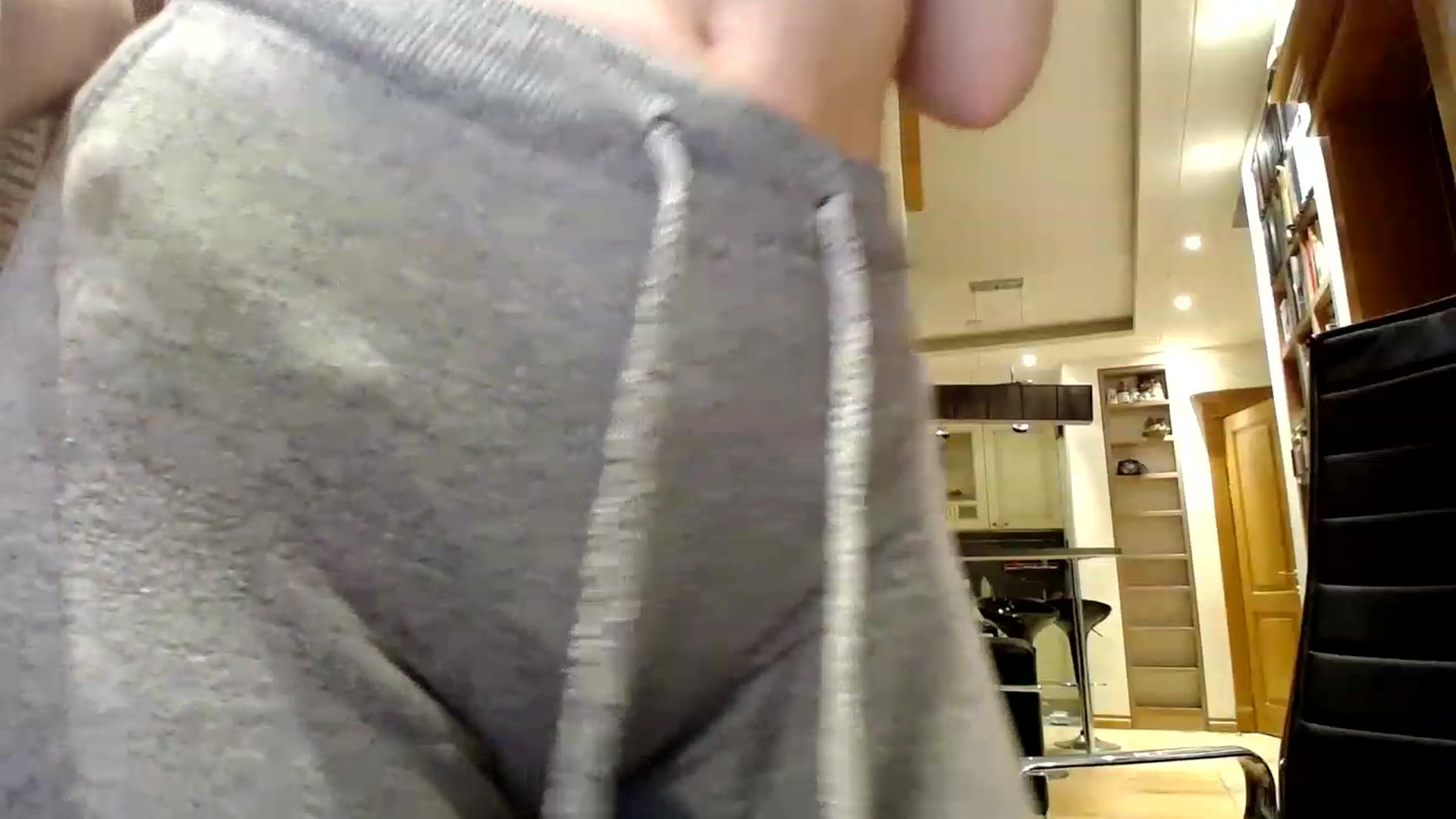 Gallery image thumbnail from Alena29's myfreecams stream on, 03/27/2023, 23:58 image 16 of 20