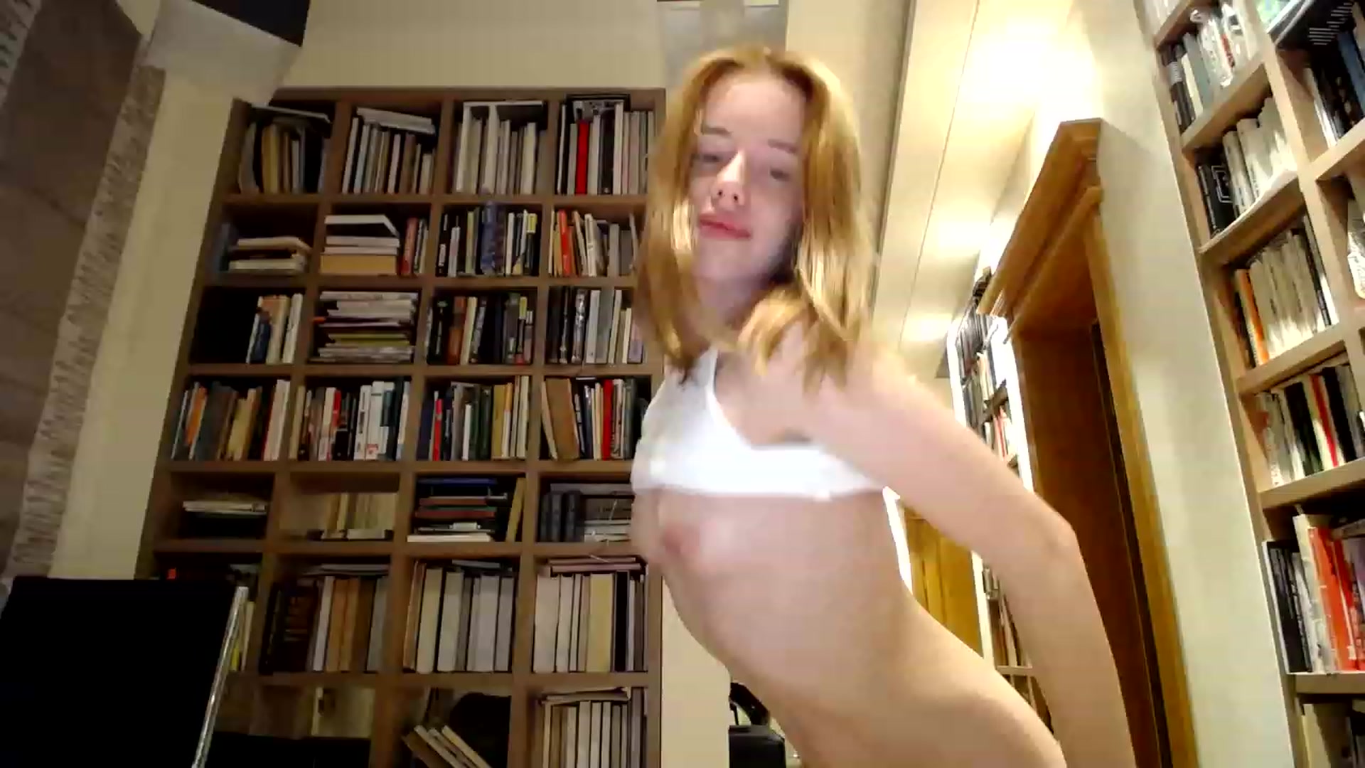 Gallery image thumbnail from Alena29's myfreecams stream on, 03/29/2023, 22:47 image 8 of 20