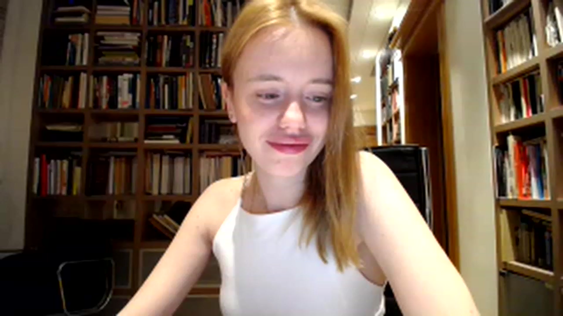 Gallery image thumbnail from Alena29's myfreecams stream on, 03/30/2023, 24:03 image 13 of 20
