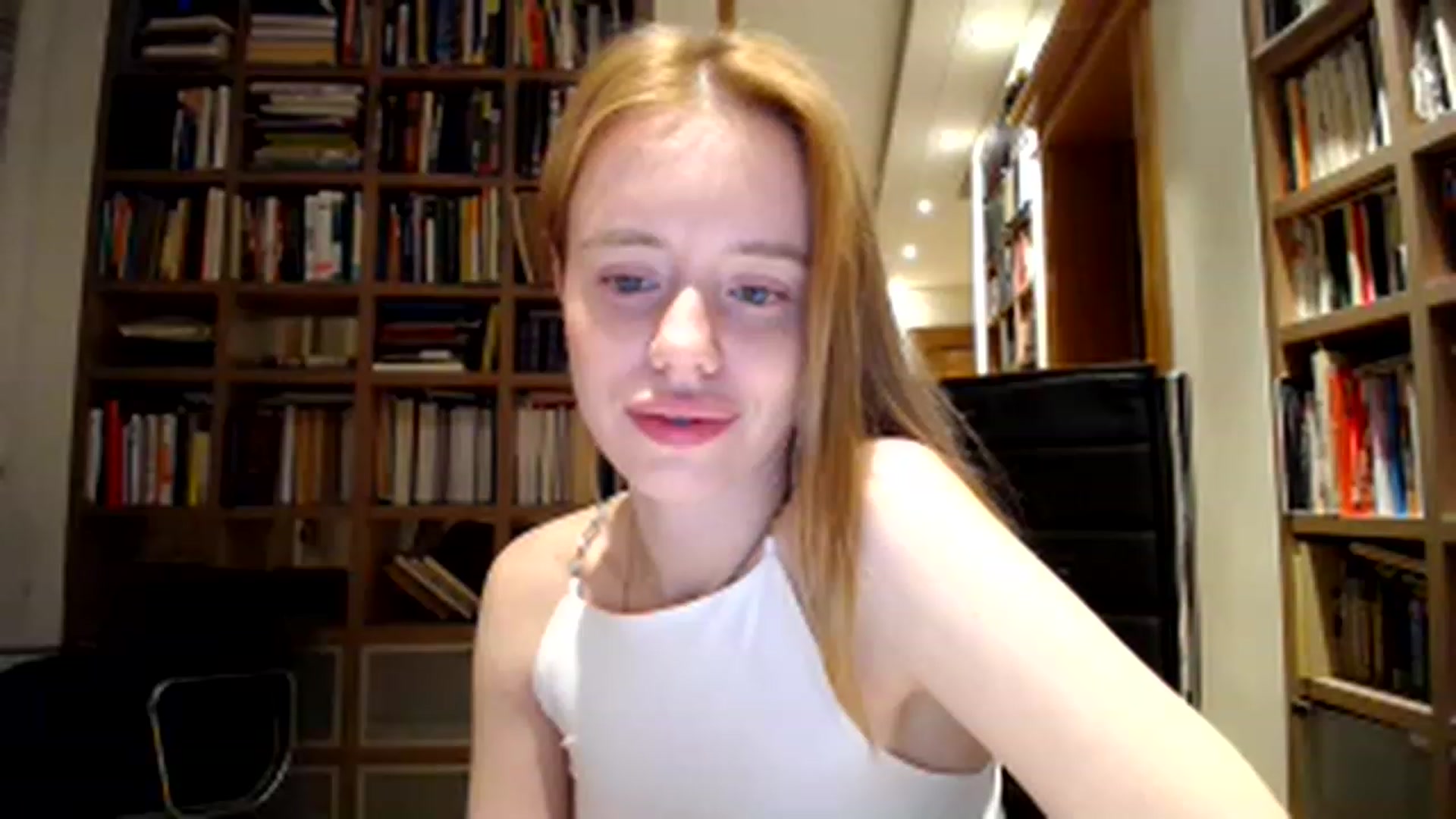 Gallery image thumbnail from Alena29's myfreecams stream on, 03/30/2023, 24:03 image 14 of 20