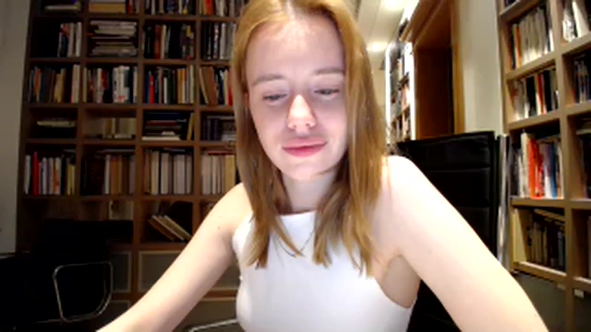 Gallery image thumbnail from Alena29's myfreecams stream on, 03/30/2023, 24:03 image 3 of 20