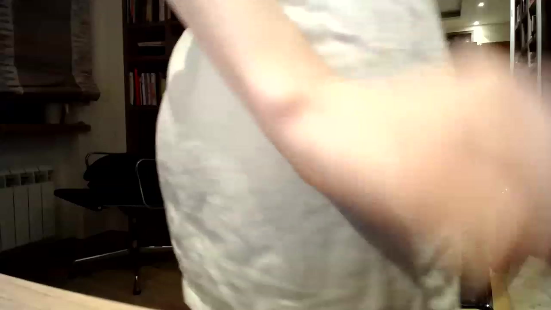 Gallery image thumbnail from Alena29's myfreecams stream on, 03/31/2023, 24:21 image 2 of 20
